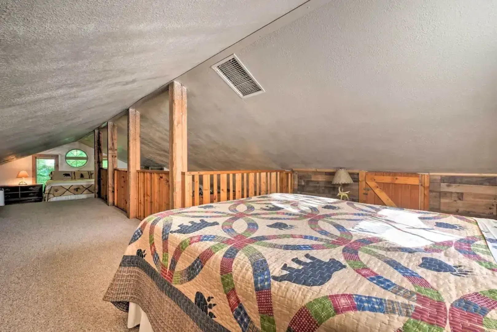 Tenn River Cabin w/ Hot Tub - 10 Mi to Chattanooga