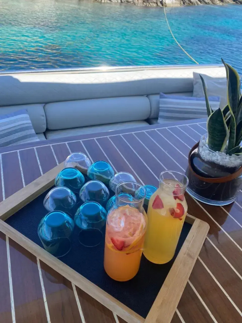 Falcon superyacht 100ft