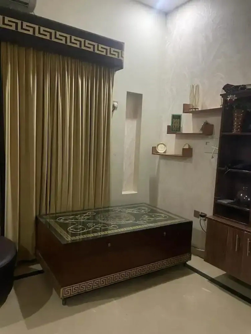 Warraich Villa gt Raod Gujrat Entire