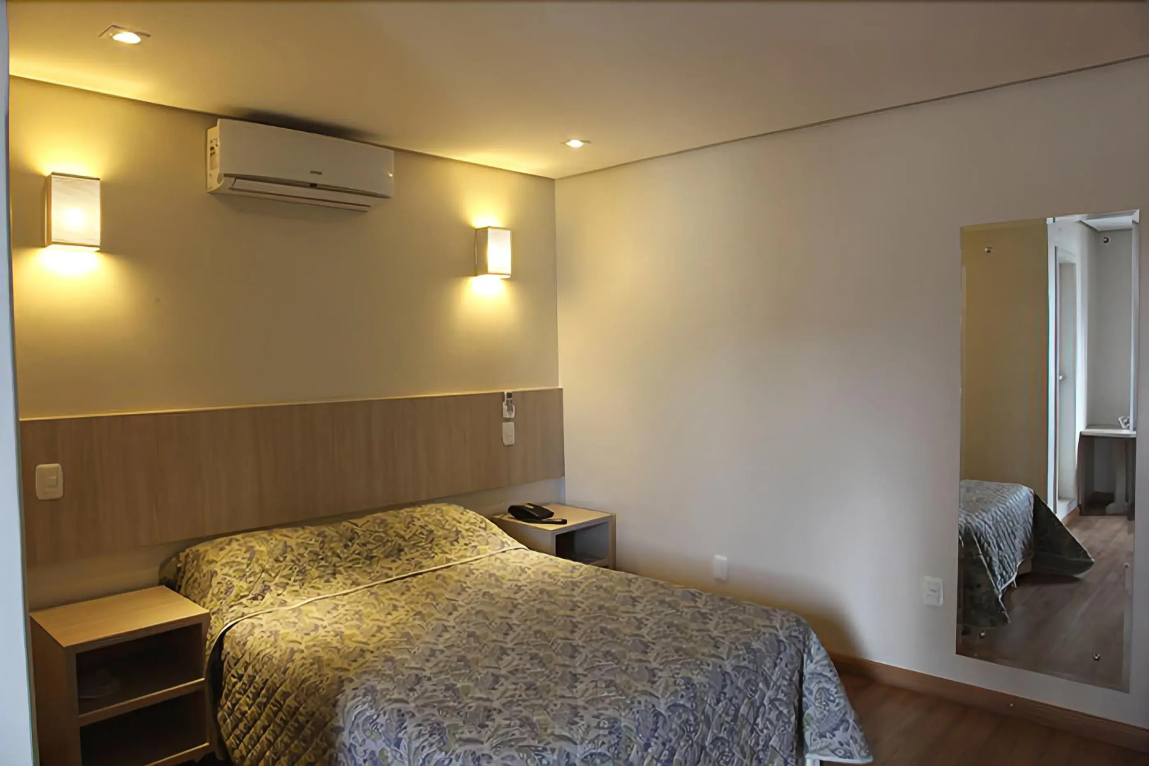 Golden Hotel