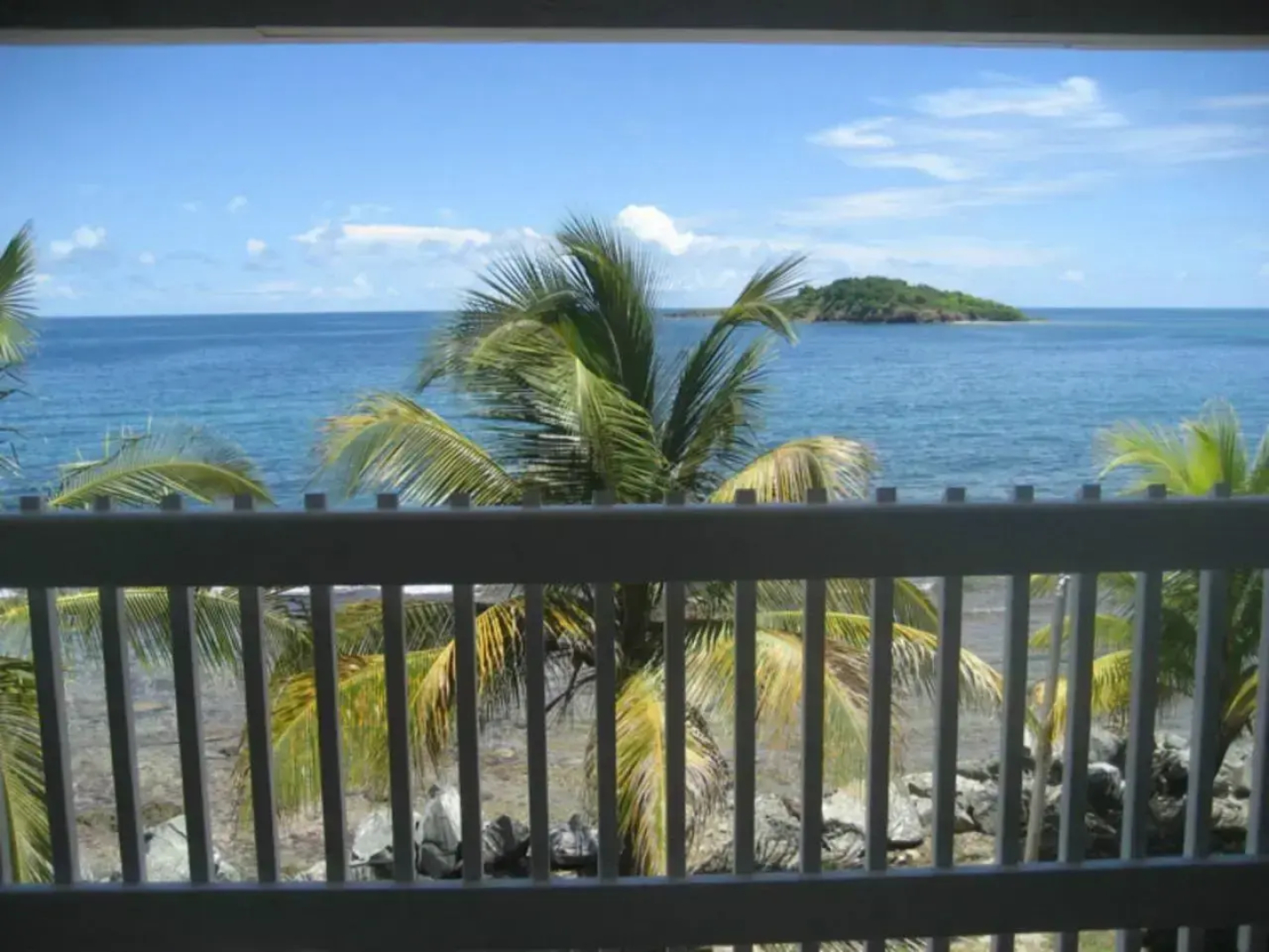 Tamarind Reef Resort Spa & Marina