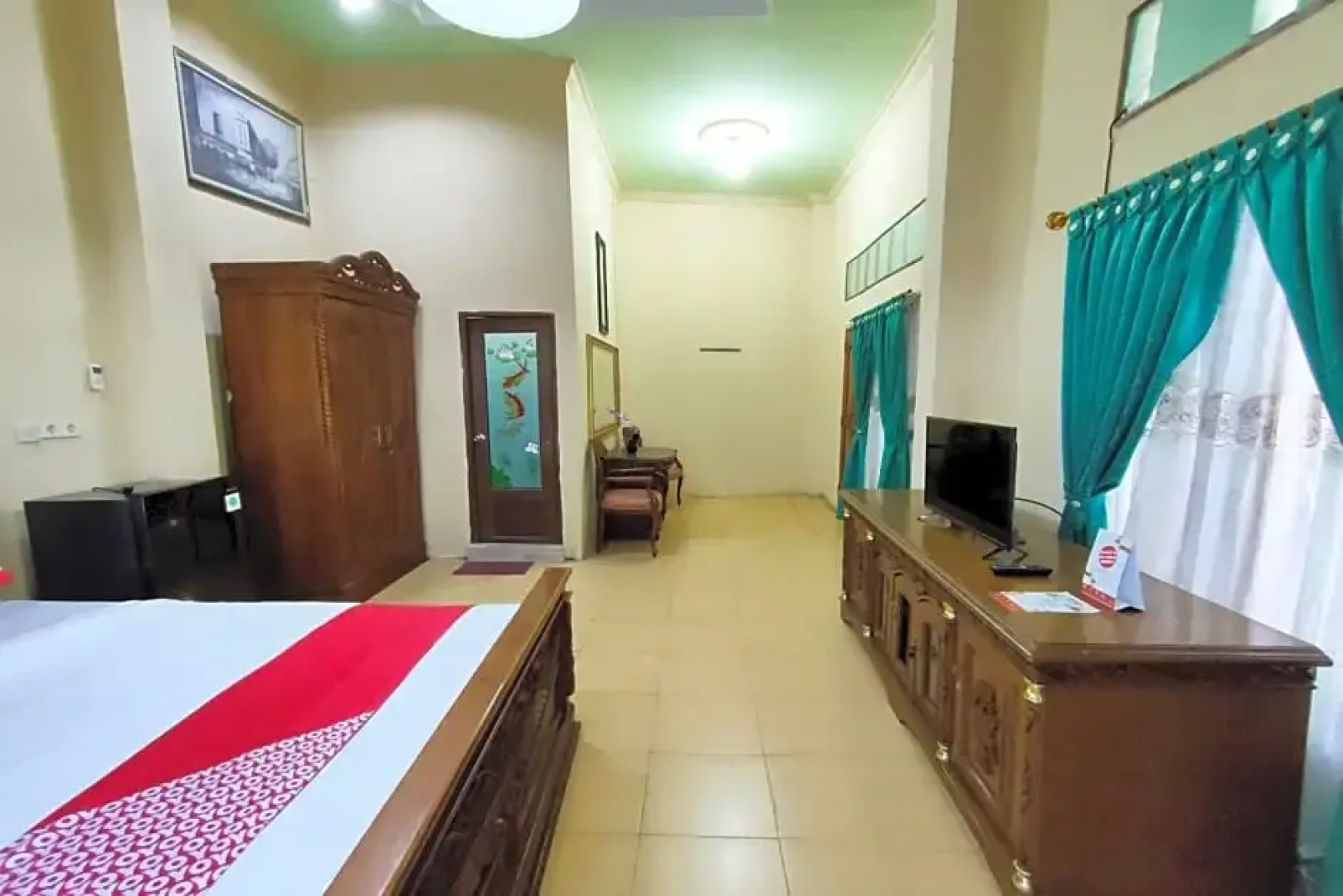 OYO 2994 Hotel Wedika