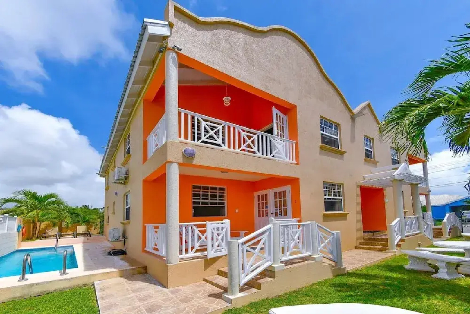 Apartment With Pool Near Golf Course And Oistins