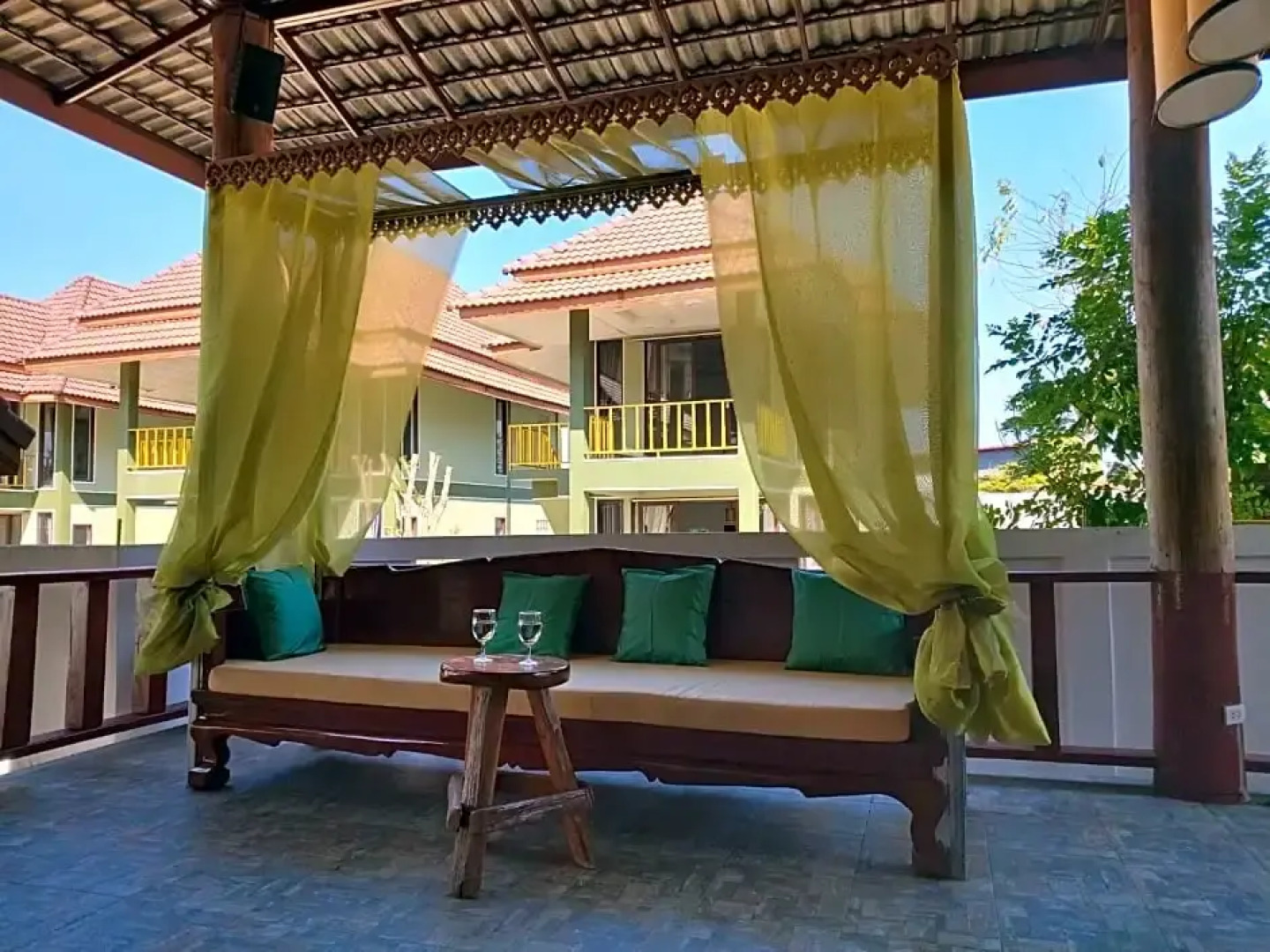 โรงแรม 12 ราศี เฮาส์ แม่สรวย