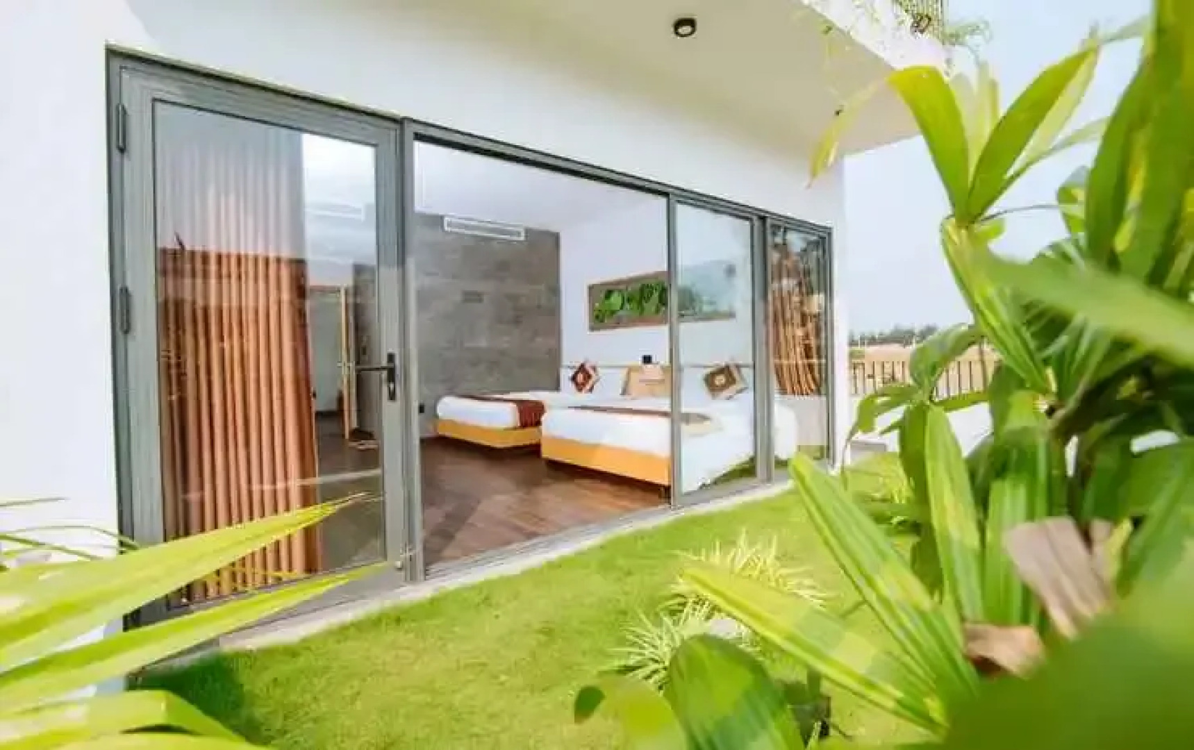 Duong Sat Quang Binh Hotel