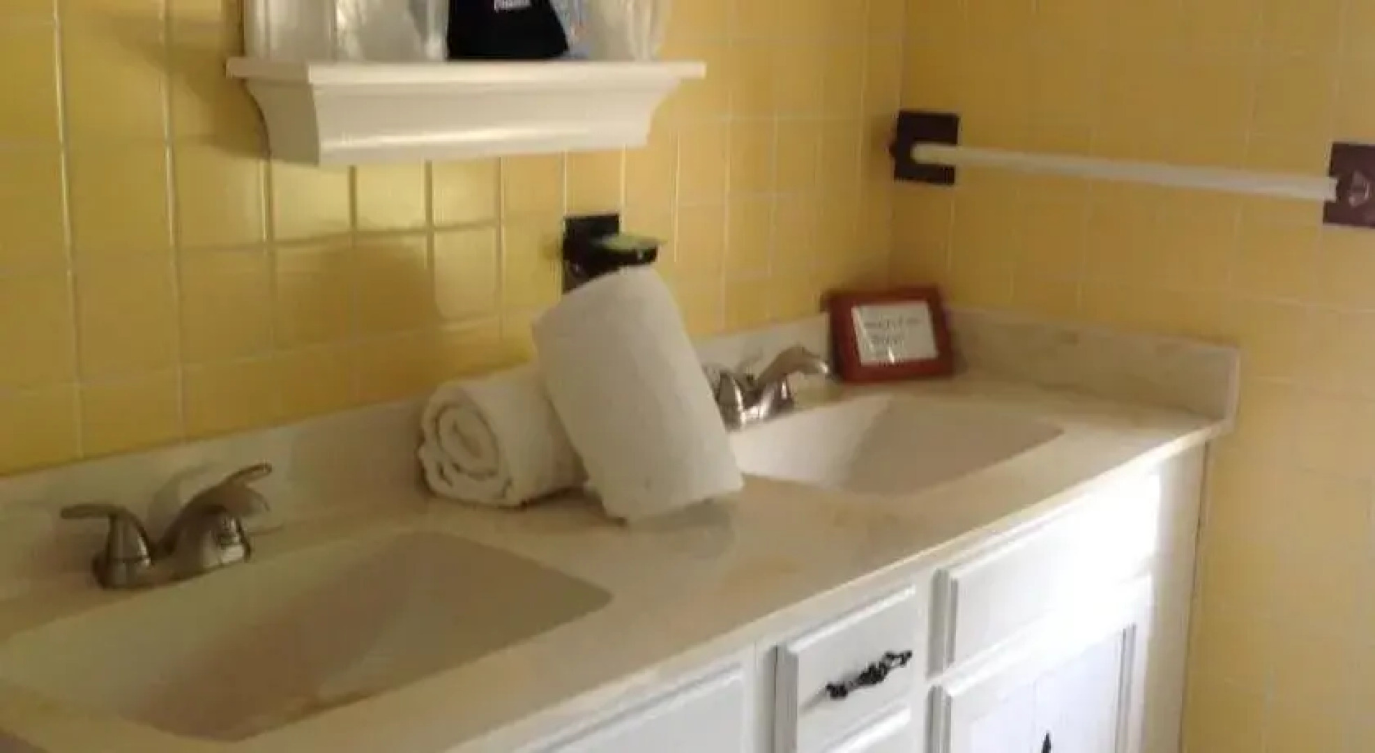 HideAway Country Inn