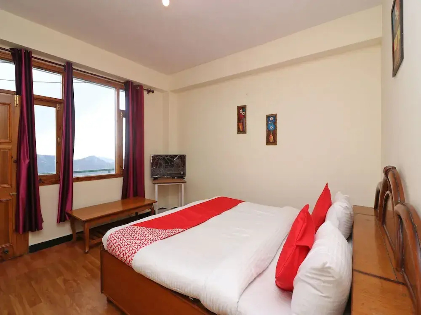 OYO 13317 Home Hill View 2BHK Mashobra