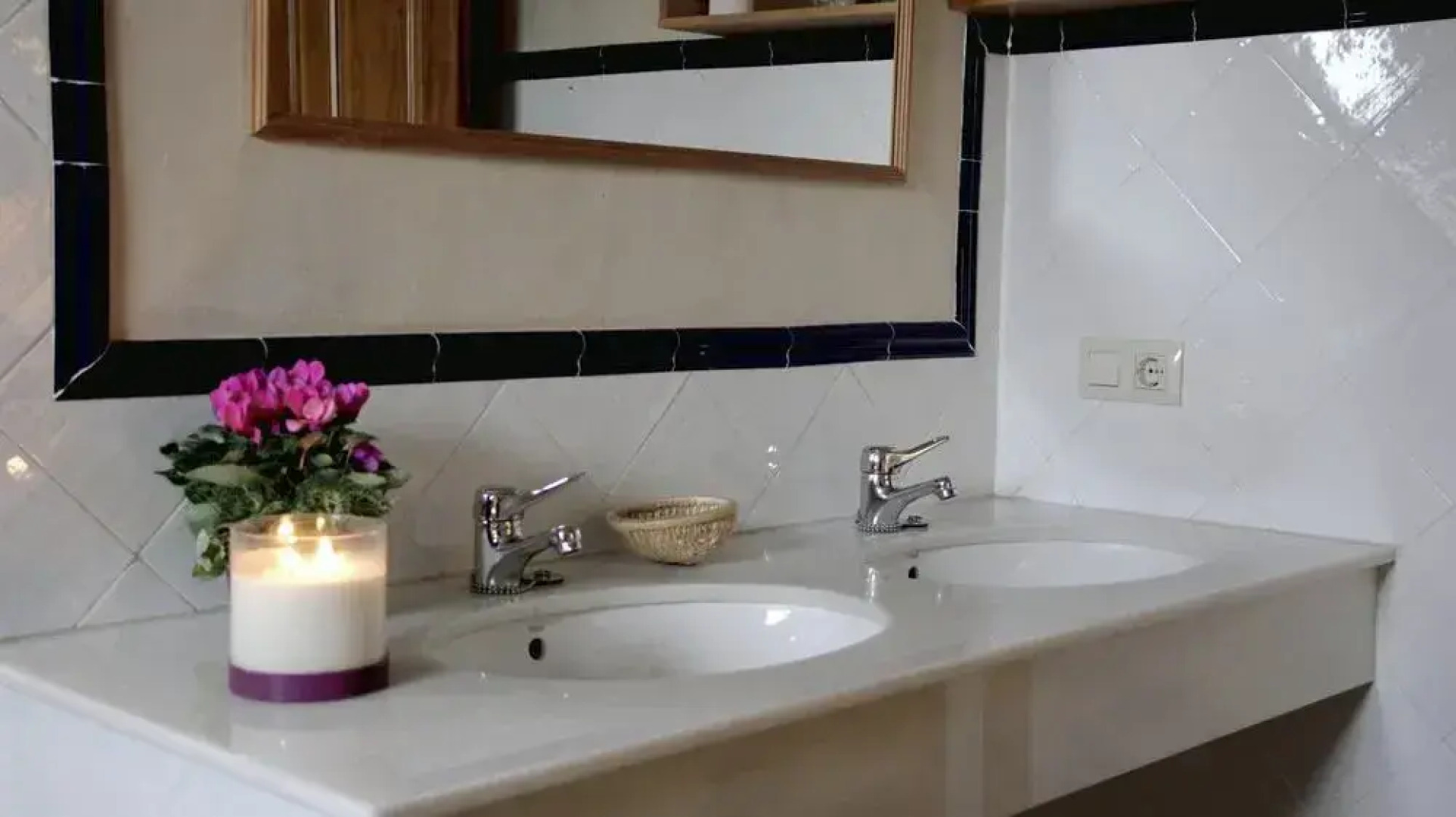 Hotel Laureana Marcos