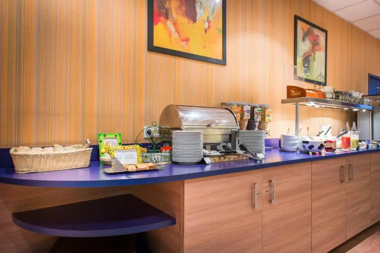 Canal Suites (Ex. Suite-Home) by Popinns