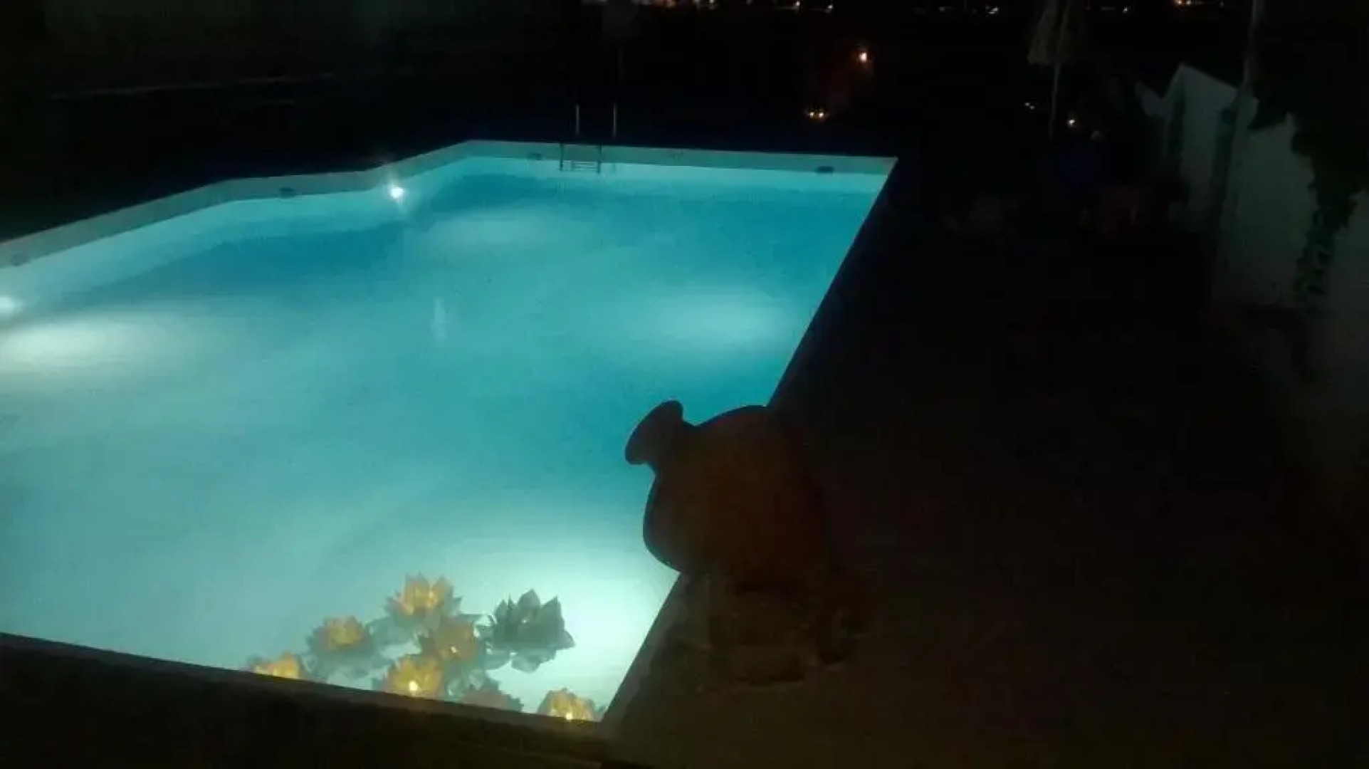 Scorpios Hotel & Suites