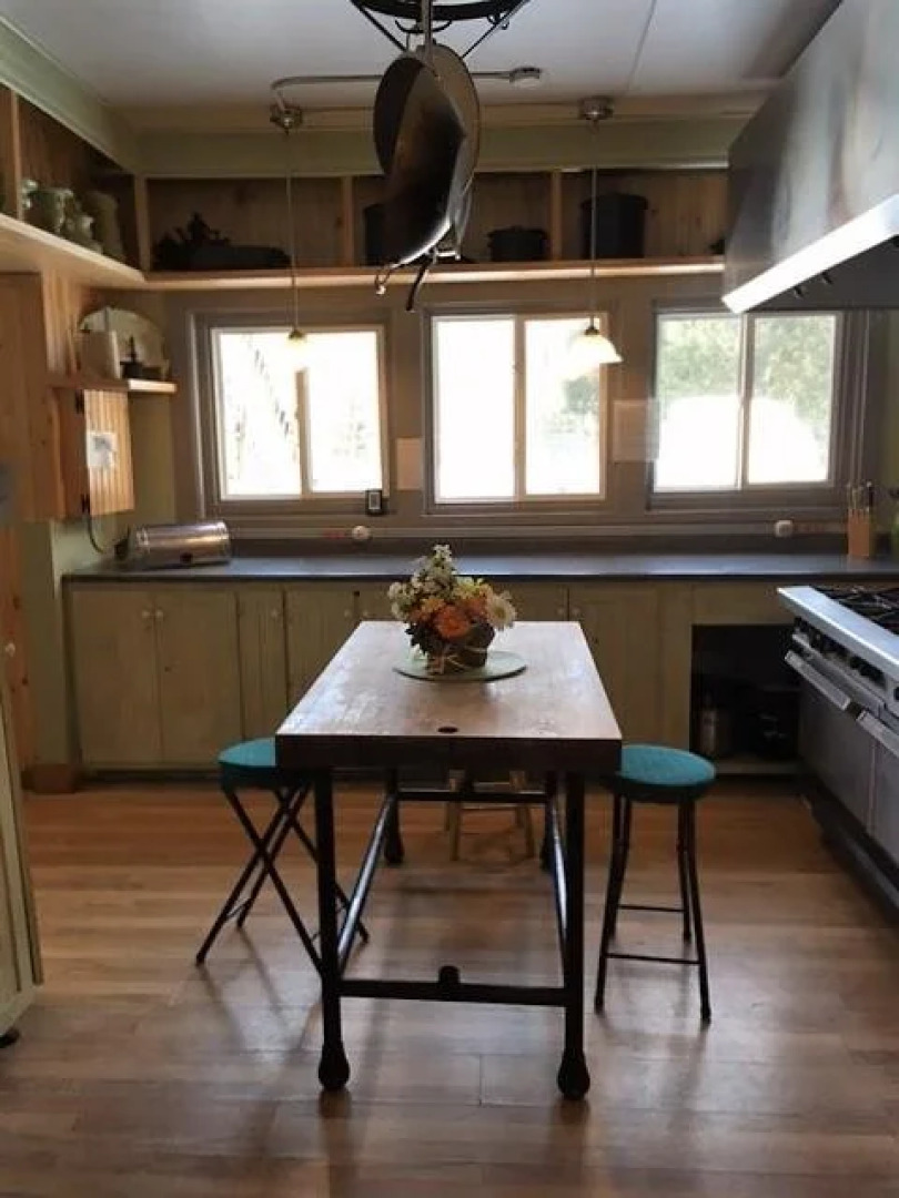 Waterfront Muskoka Ontario Cottage