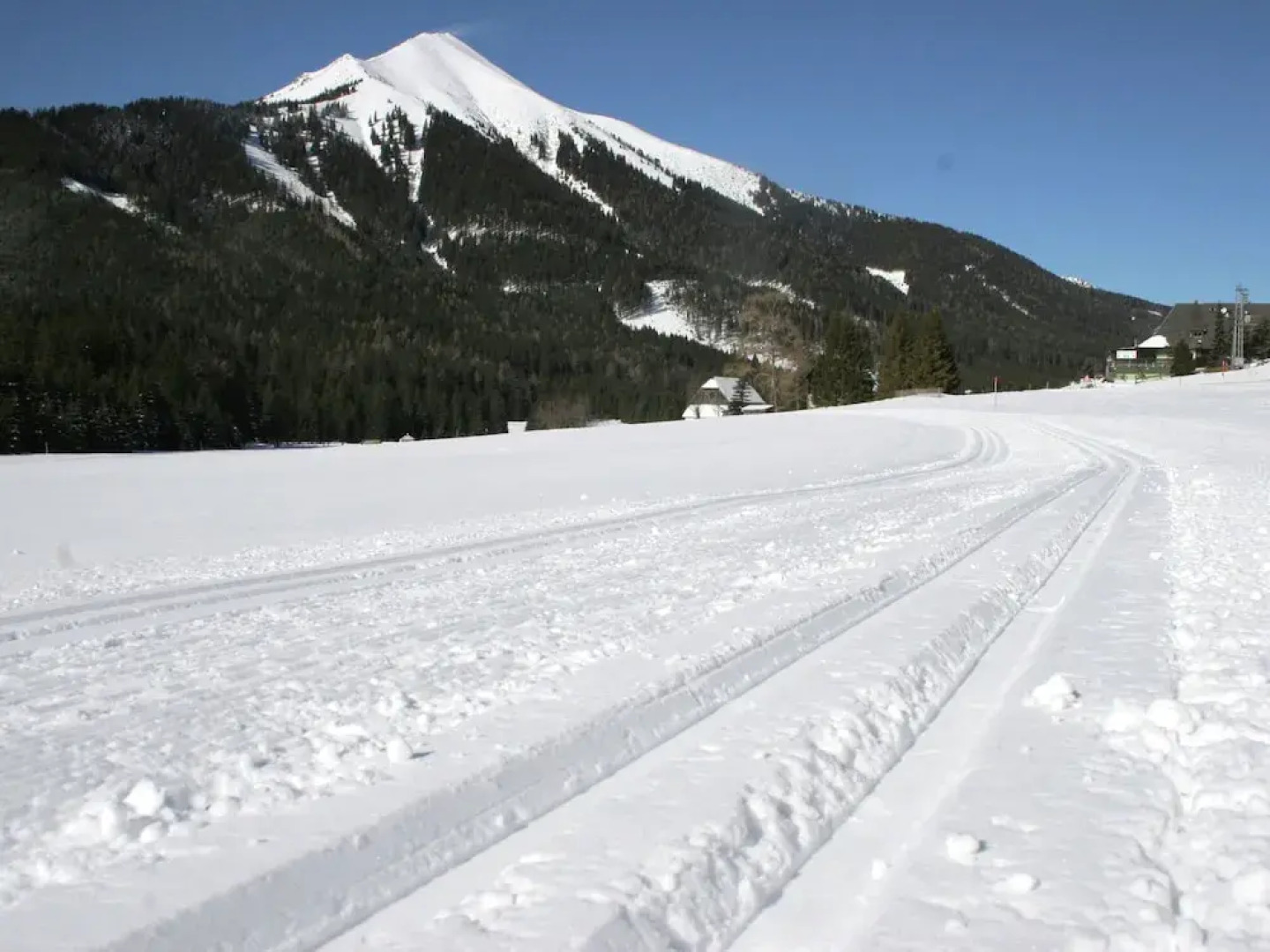 Fancy Chalet in Hohentauern With Sauna & Mountain Views