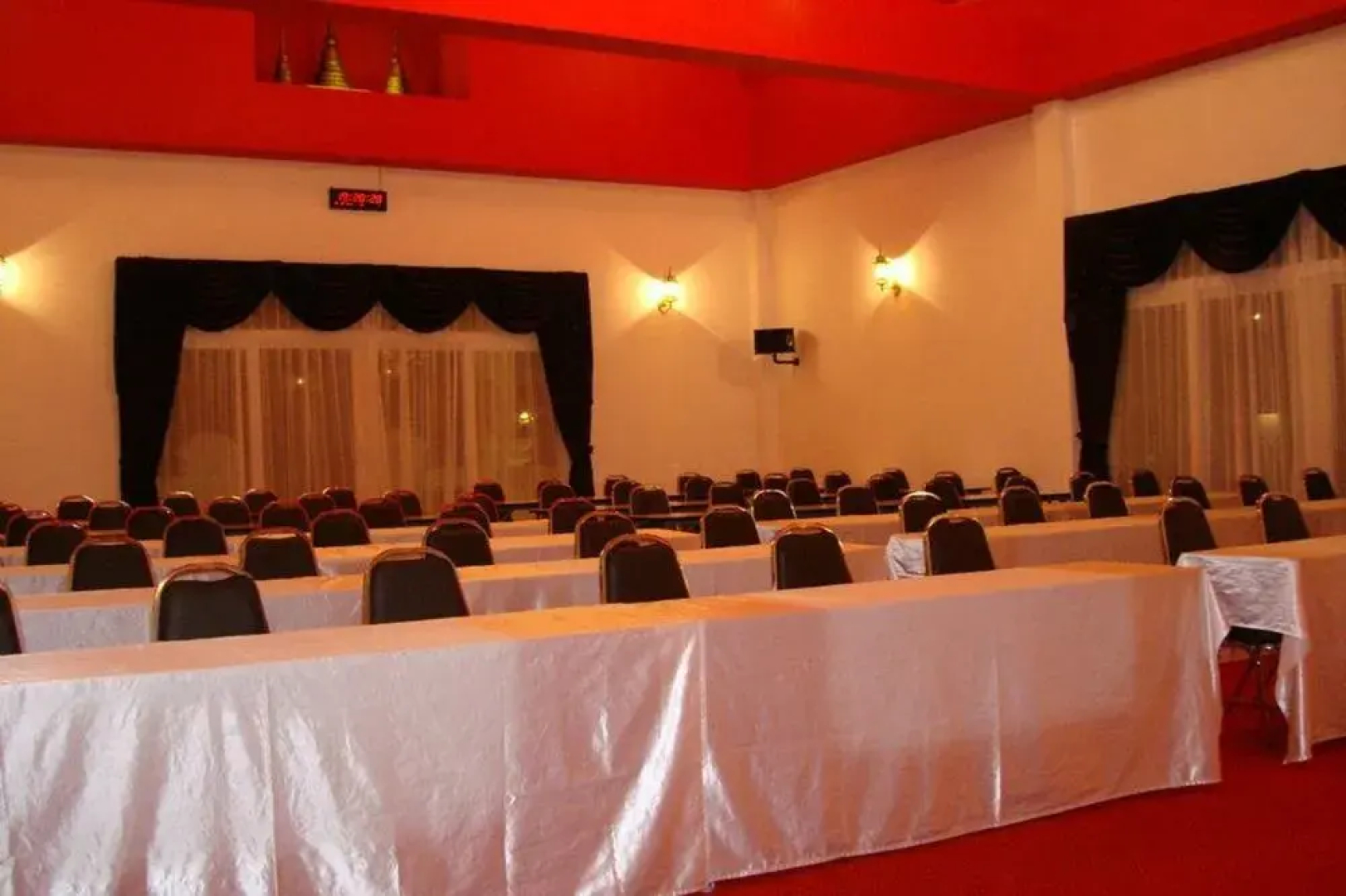 Aunruen Residence & Restaurant