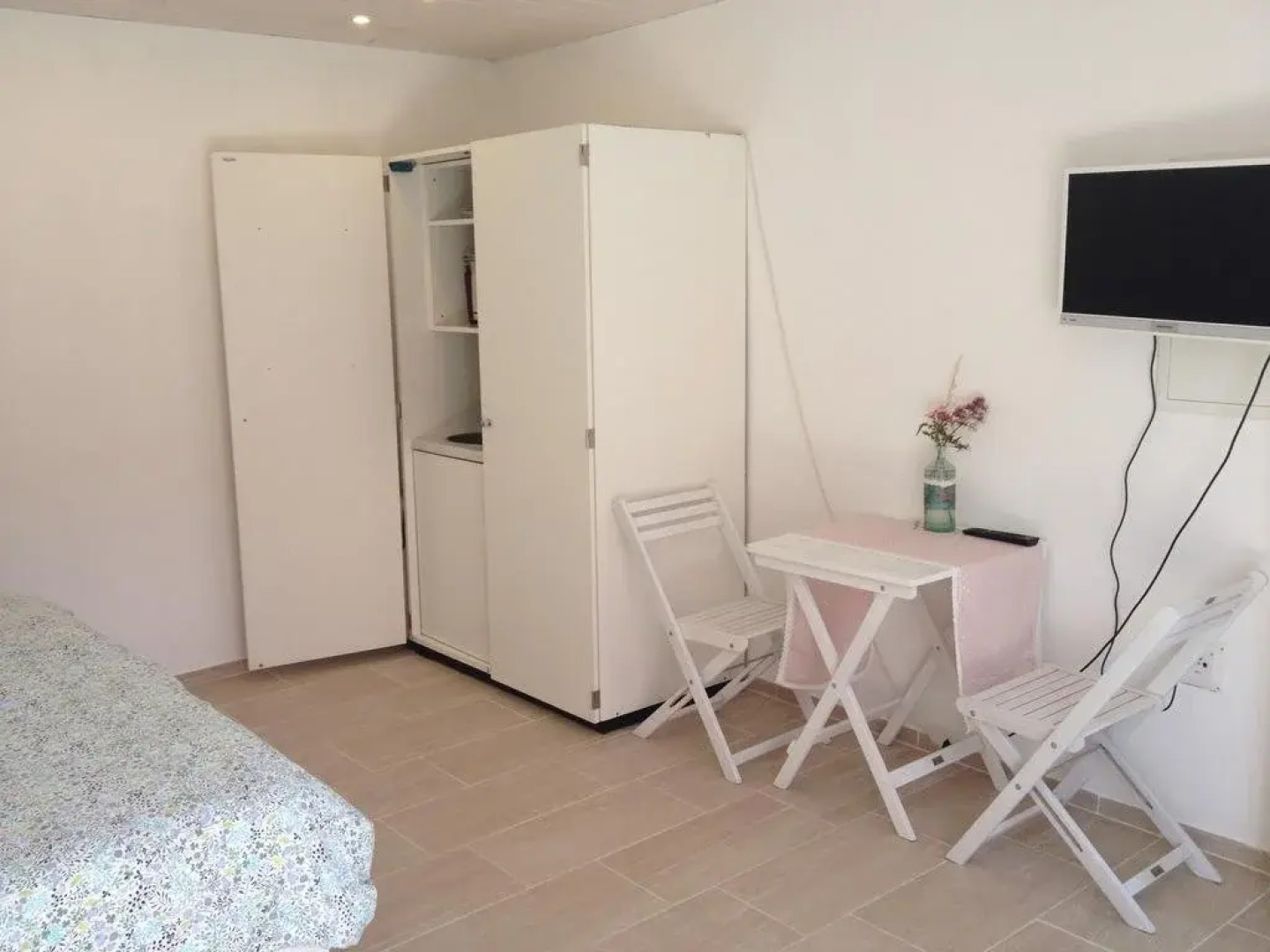 Bed and Breakfast 57