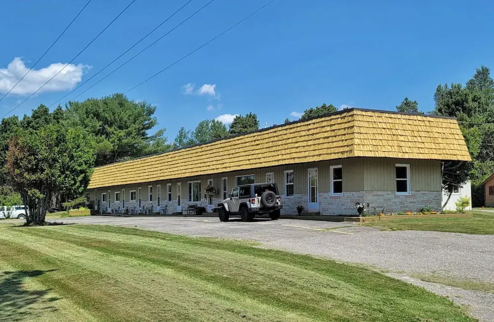 MacIver's Motel & Campground