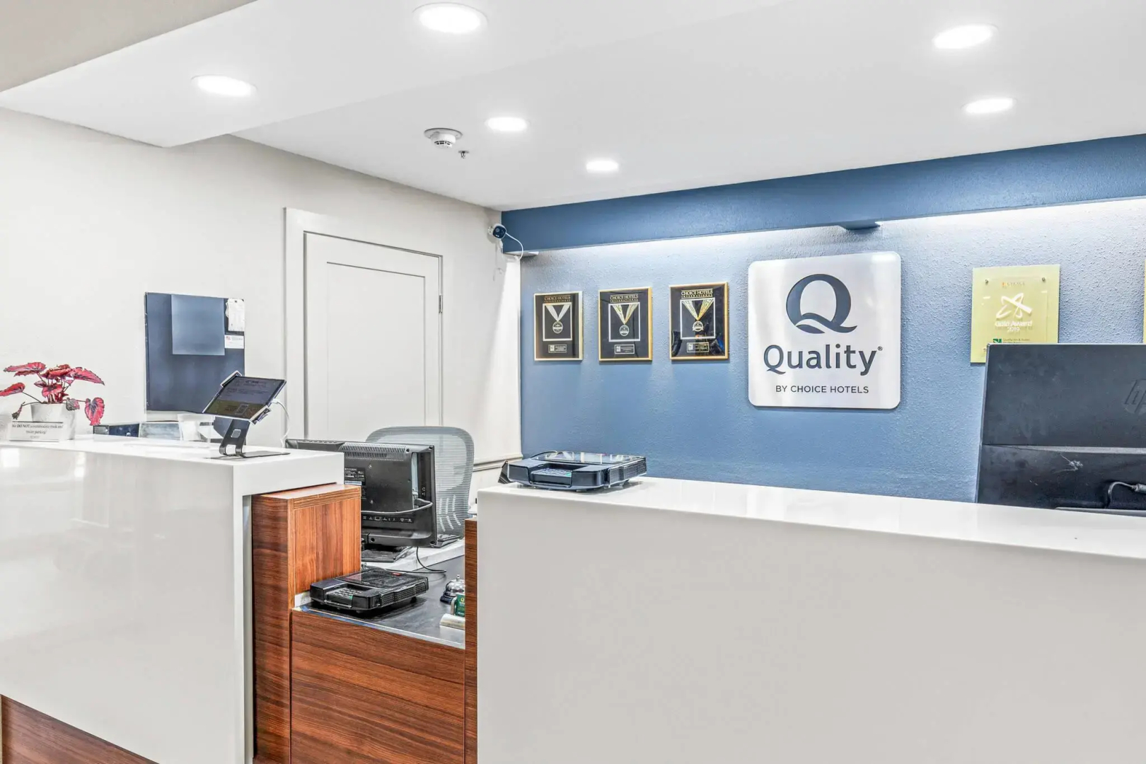 Quality Inn & Suites On the River