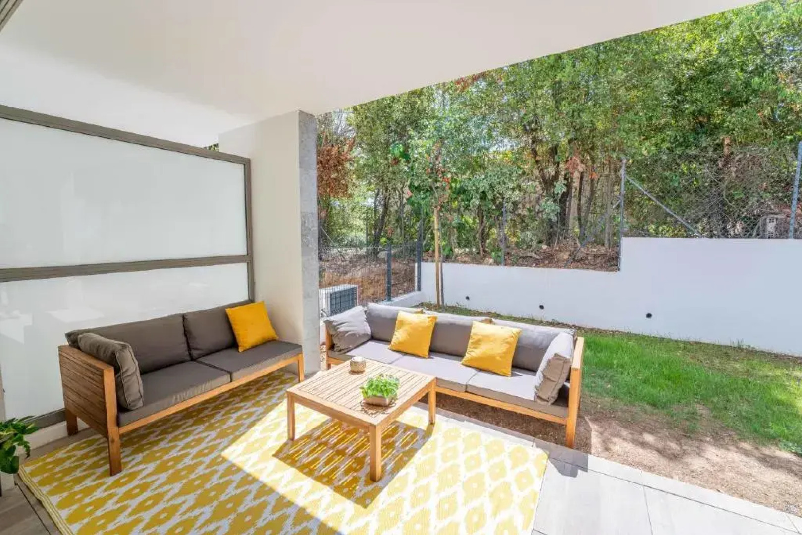 Les Lecques - Superb new standing T3 with garden swimming pool & parking