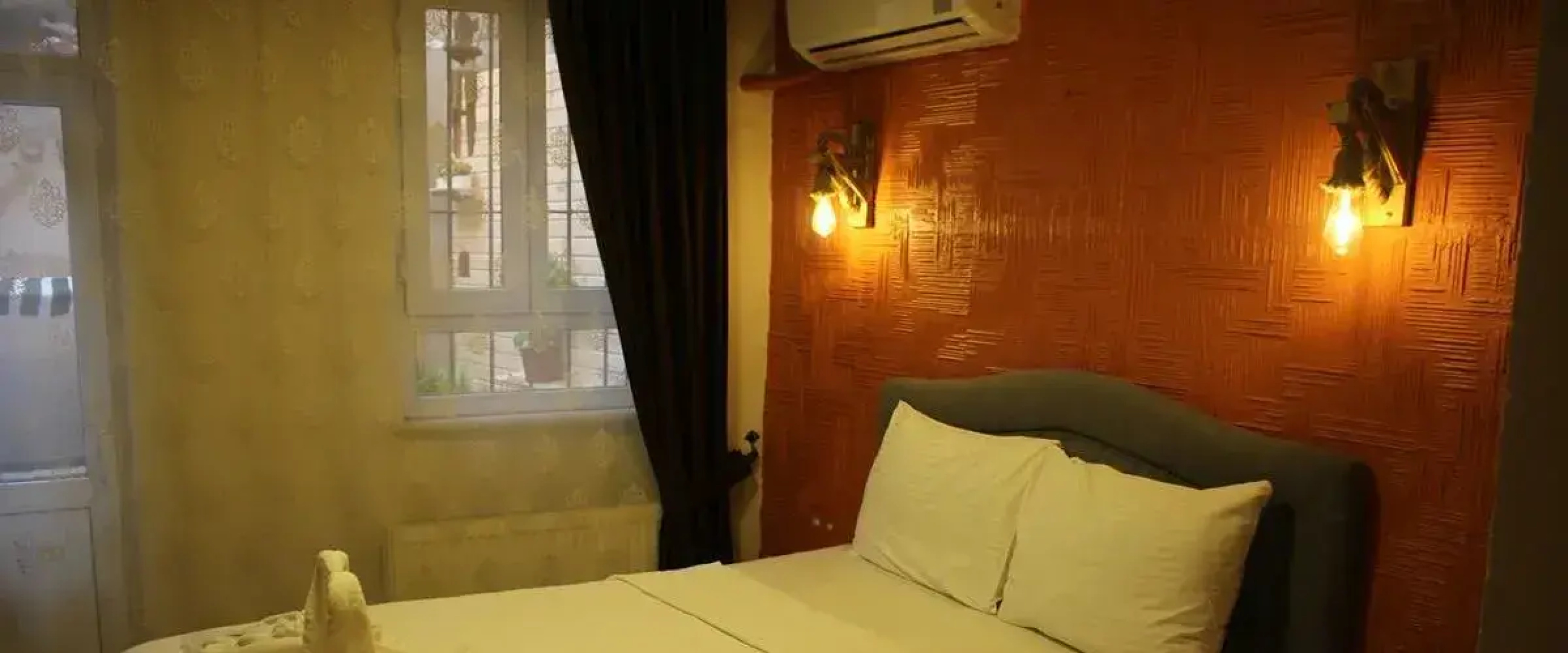 Taksim BrickTown Suite