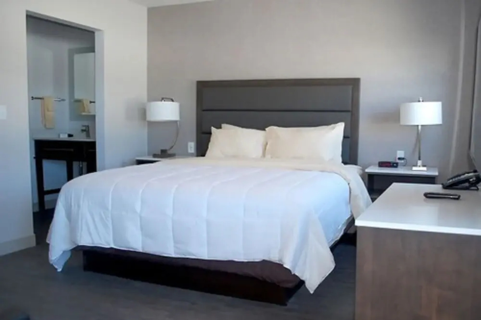 Spring Lake Townhomes and Suites