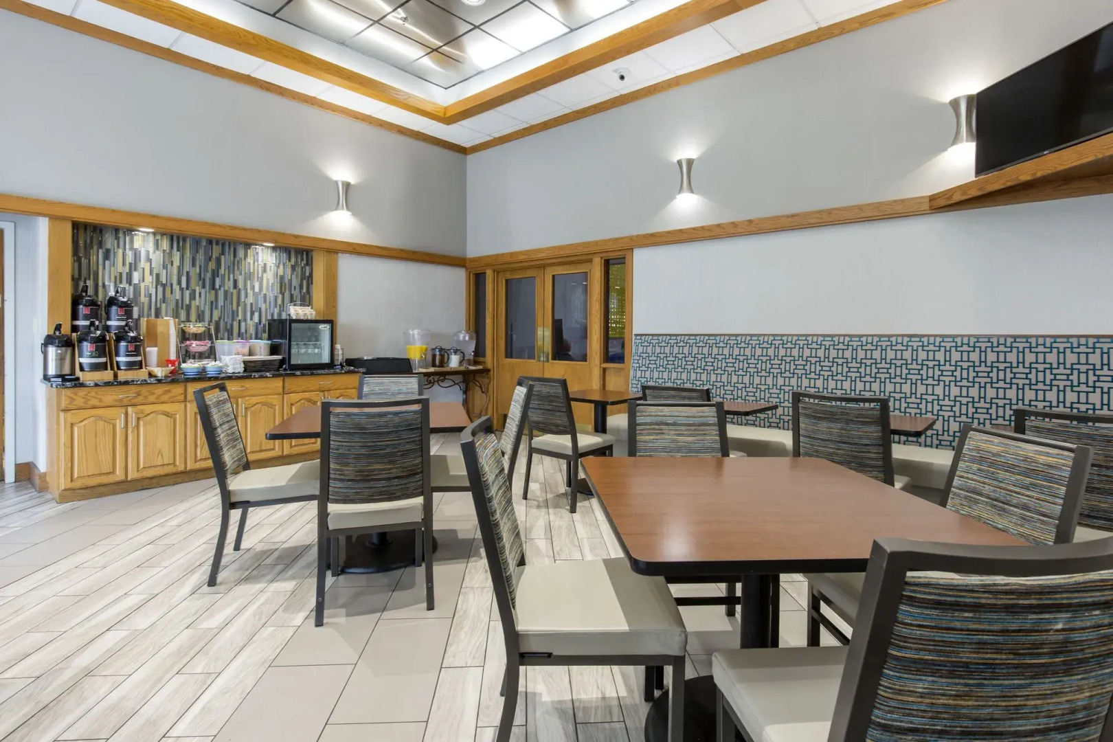 Greenstay Hotel & Suites