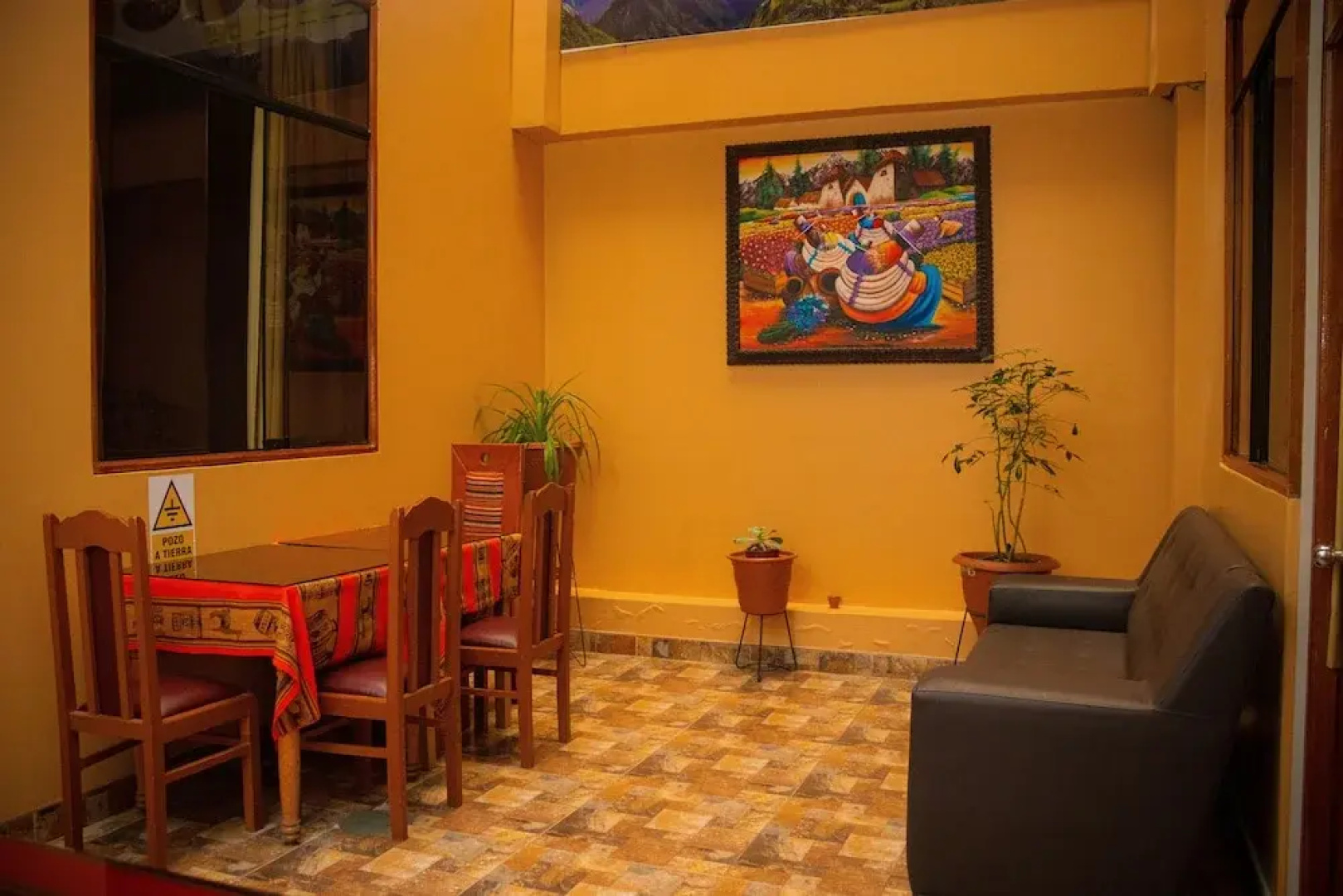 Cusi Hotel
