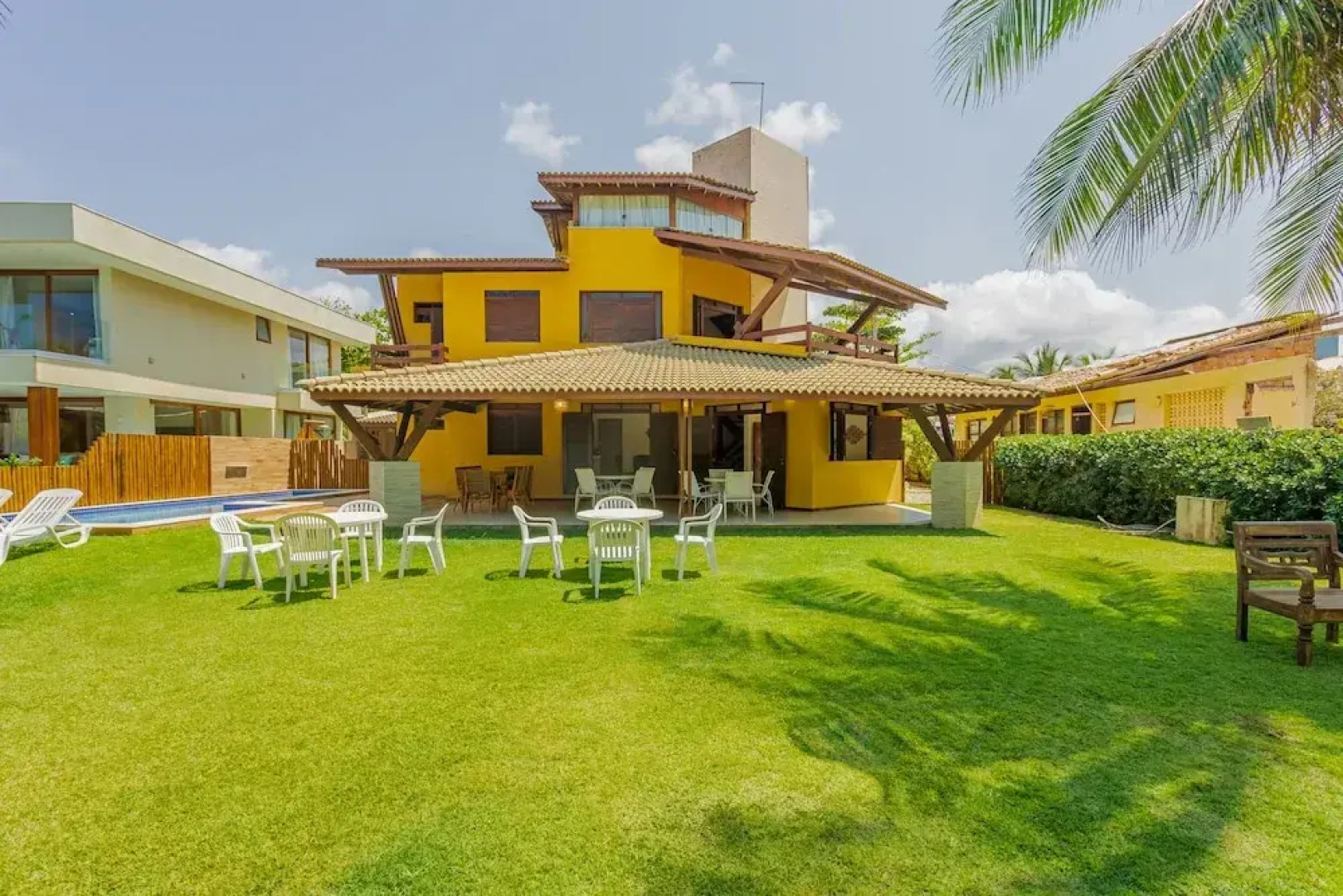 GB18 Maravilhosa Casa Pé na Areia