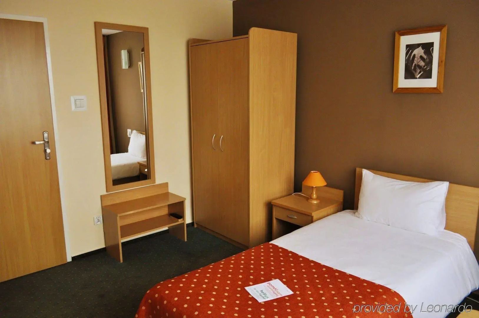 Hotel Wilanów Warszawa by DeSilva