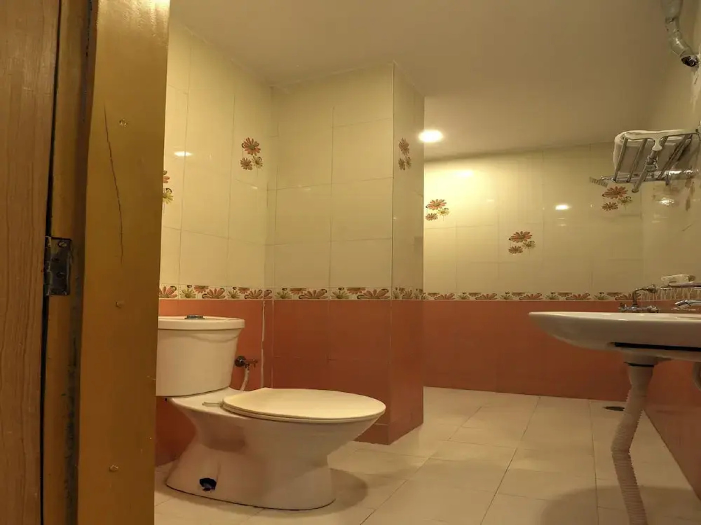 OYO 14027 Dsr Residency