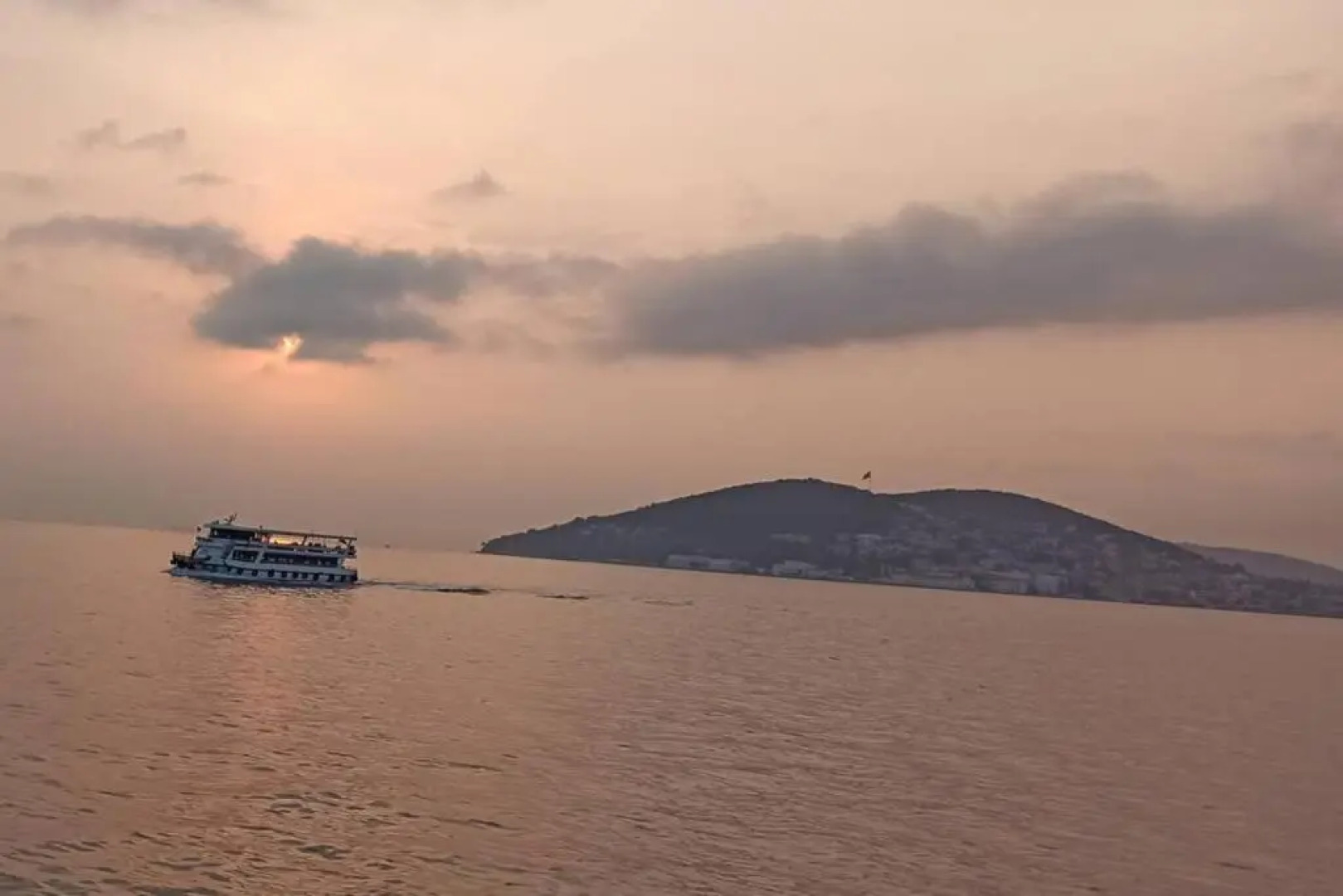 Garden flat in Prince islands, Heybeliada