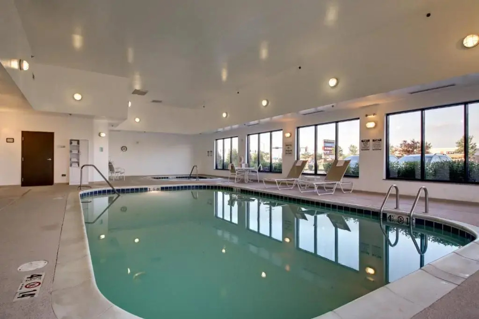 Holiday Inn Express Hotel & Suites Peru - Lasalle Area by IHG