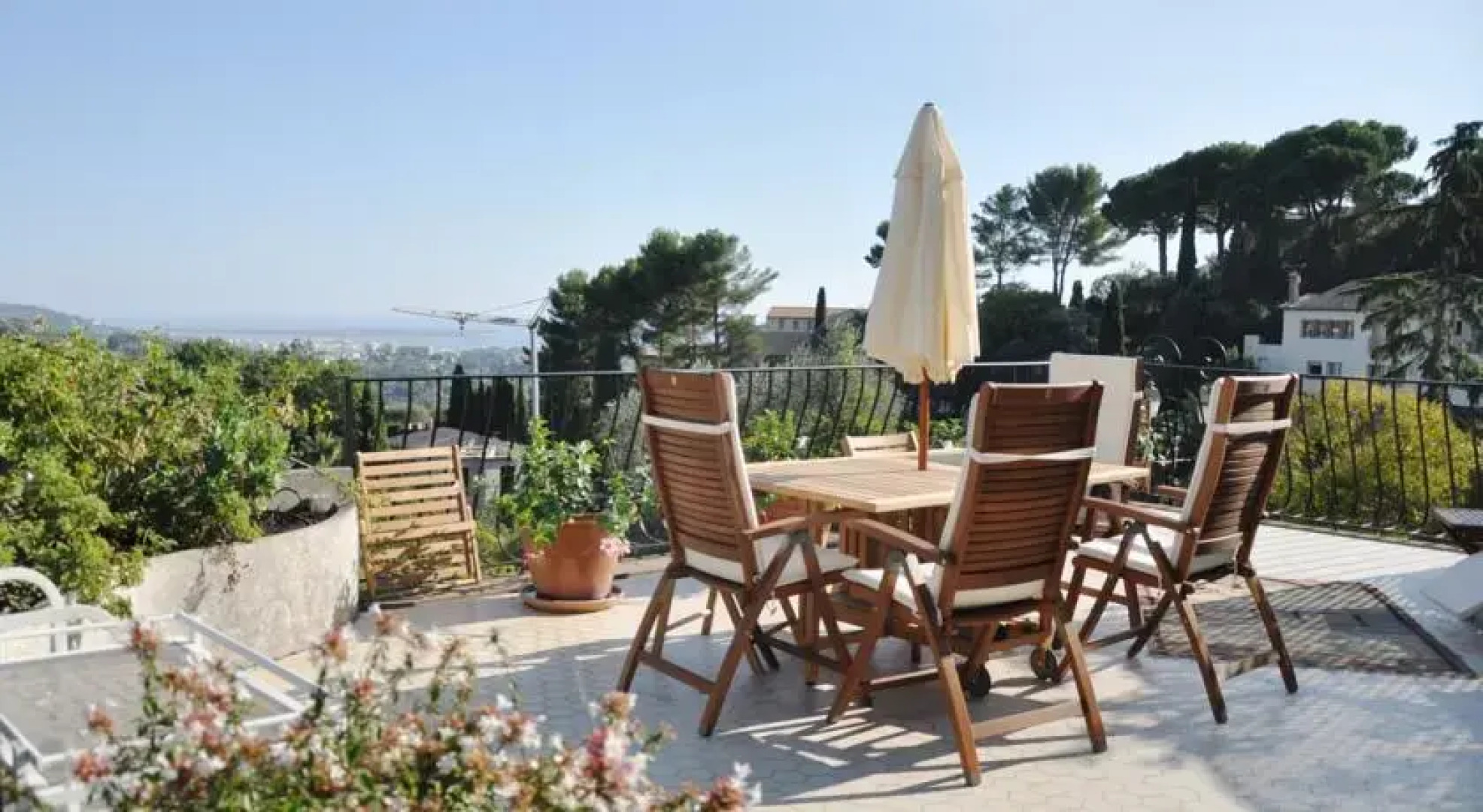 Côte dAzur View of Cannes Bay