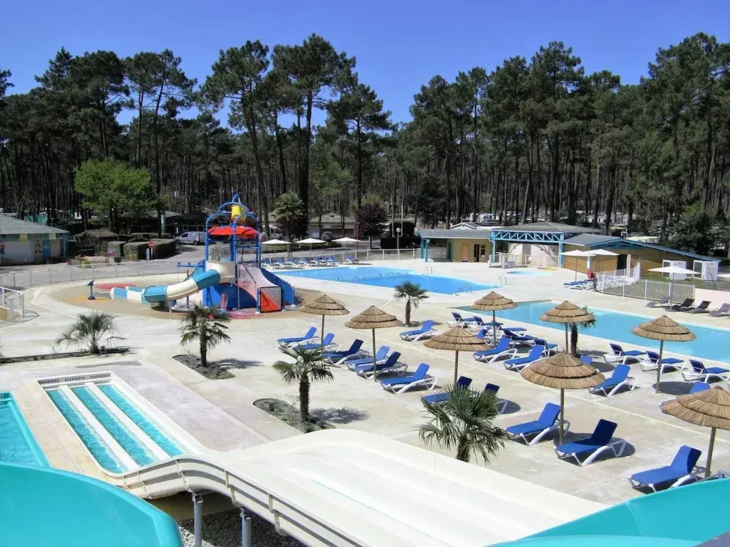 Property With 2 Bedrooms in Saint-julien-en-born, With Shared Pool, Furnished Garden and Wifi - 3 km From the Beach