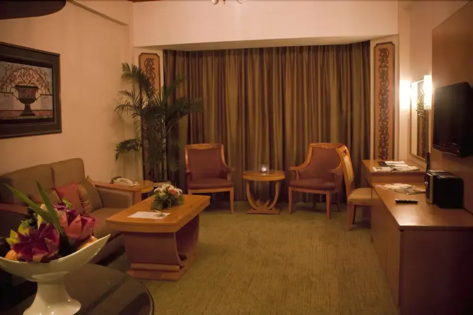 Hotel Centrepoint (Self Check In After 5PM)