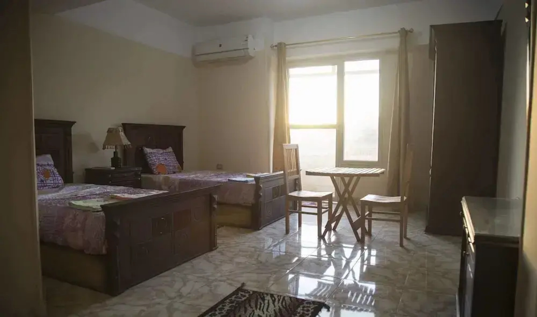 The Pyramids Inn Cheops