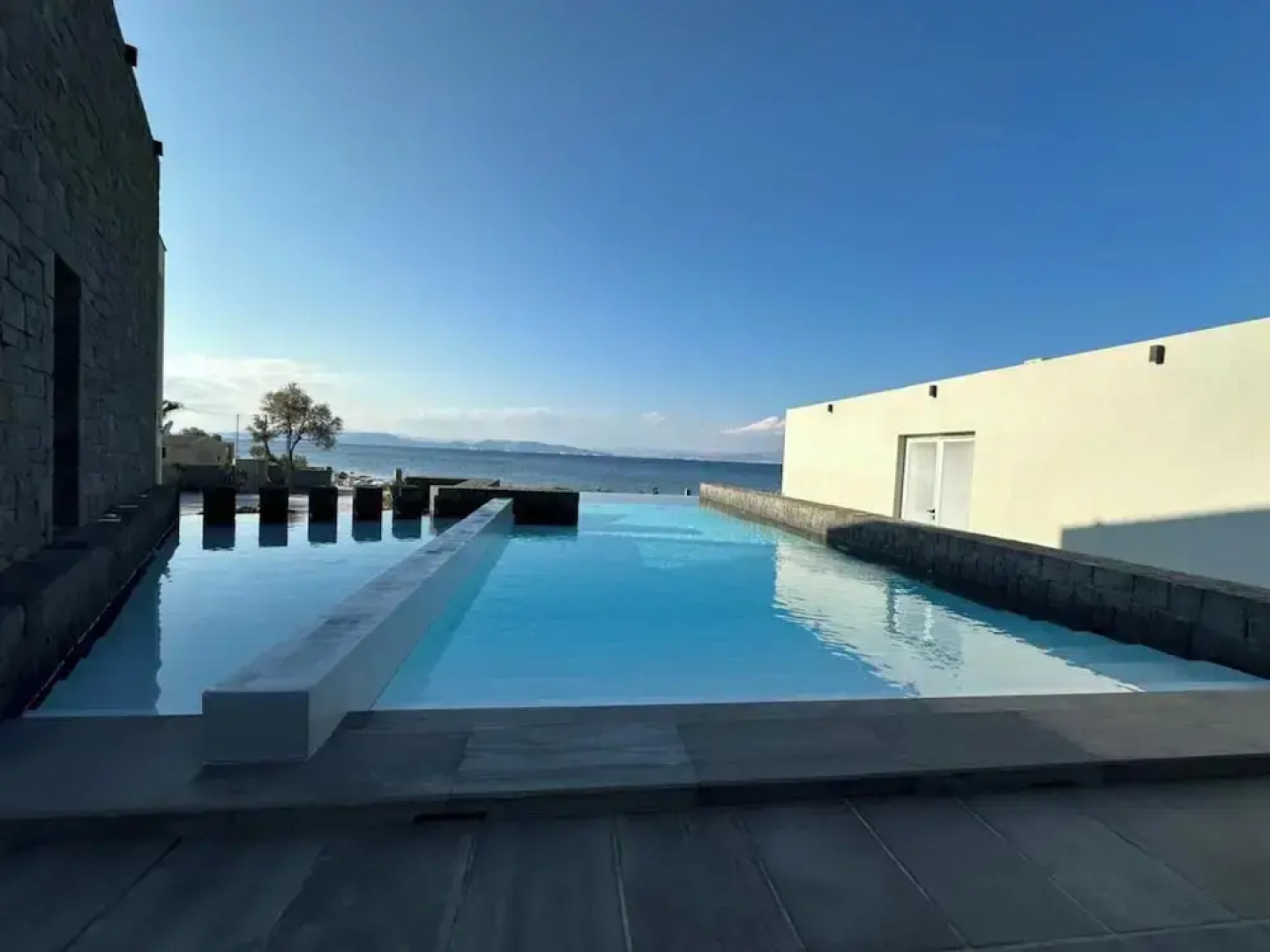 Horizon Luxury Seafront Villa