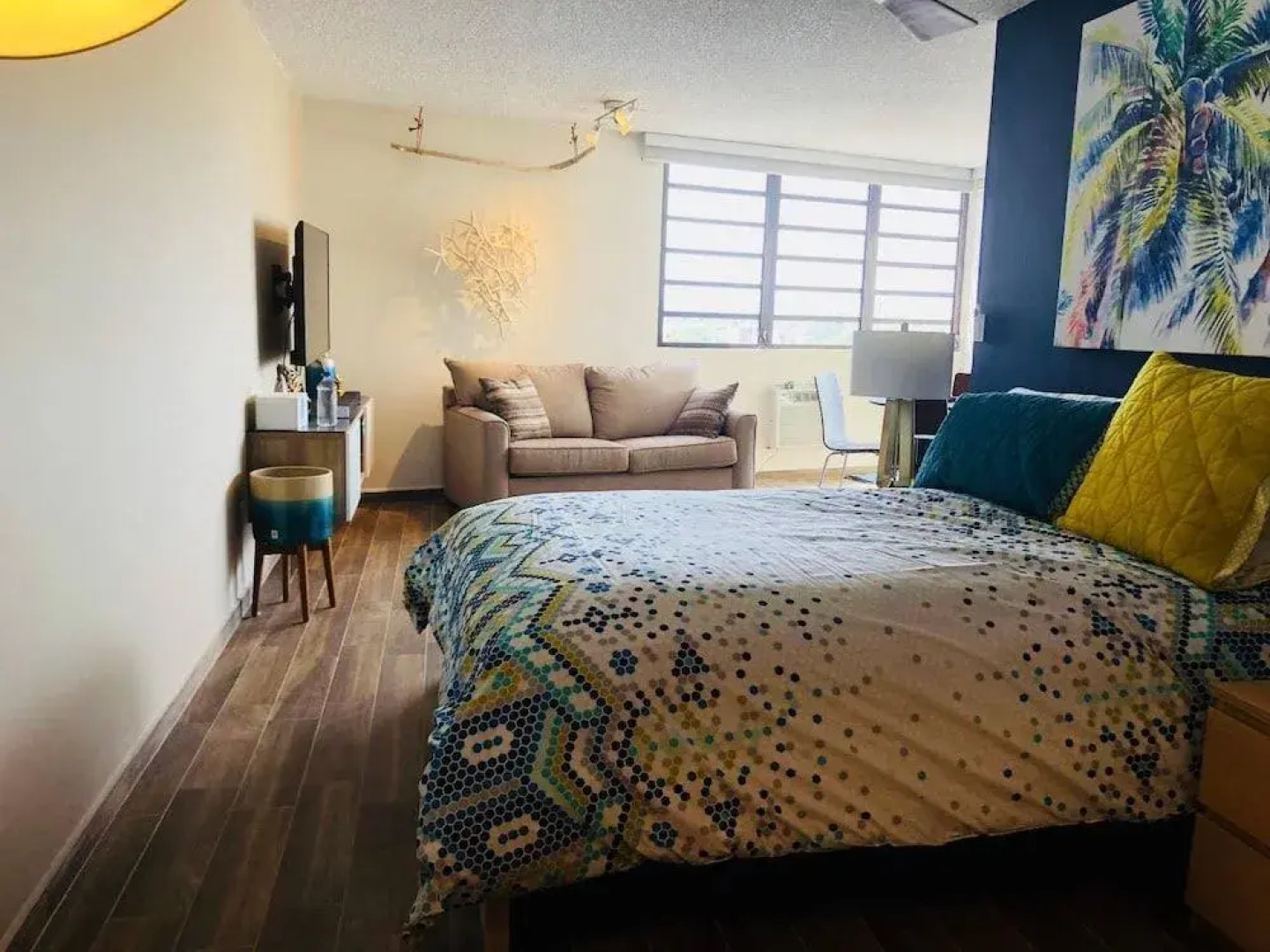 Starfish by the Ocean