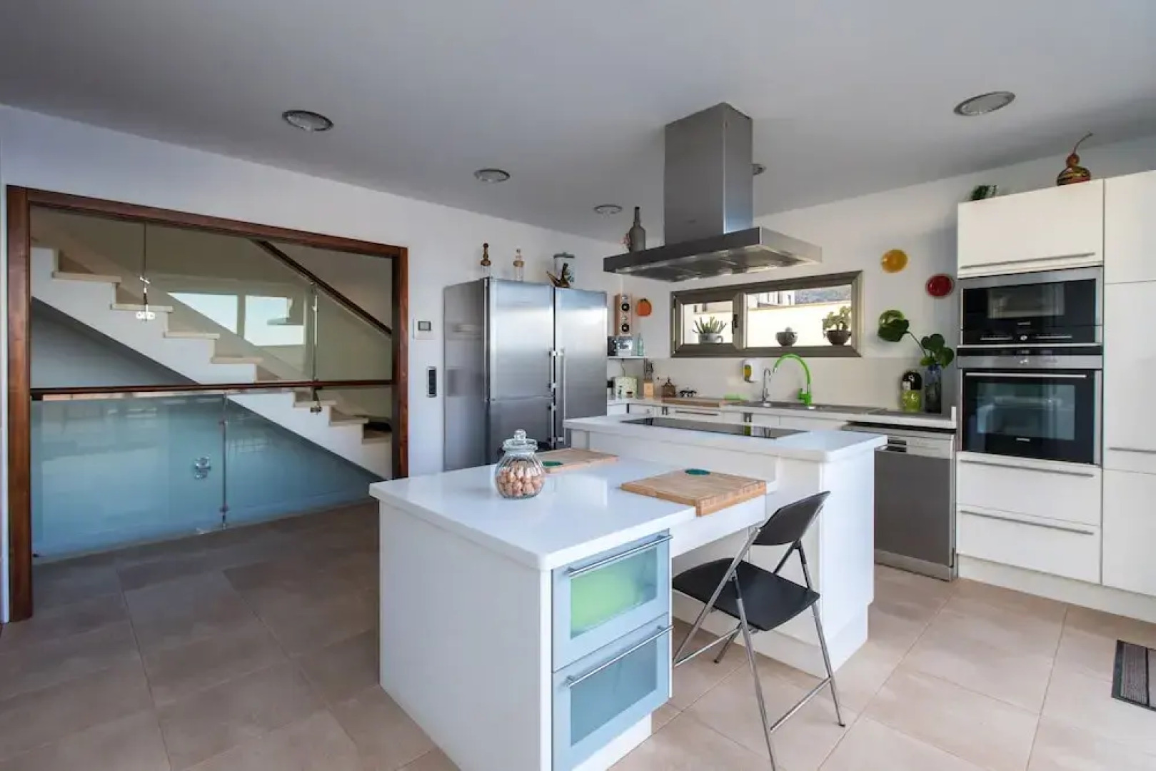 Vertical Villa: luxury, sea views & private SPA