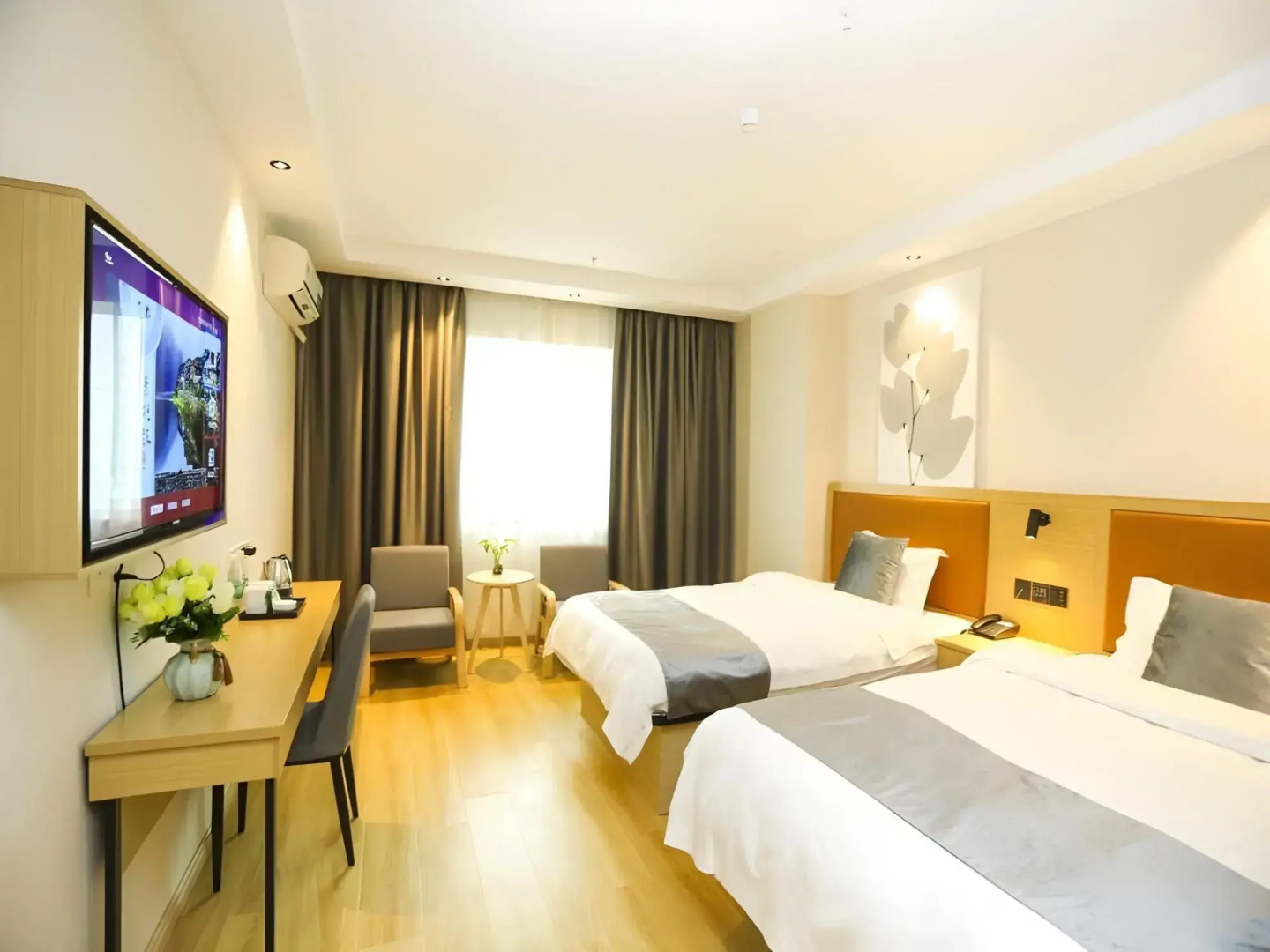GreenTree Inn Jingdezhen Square North Road Express Hotel