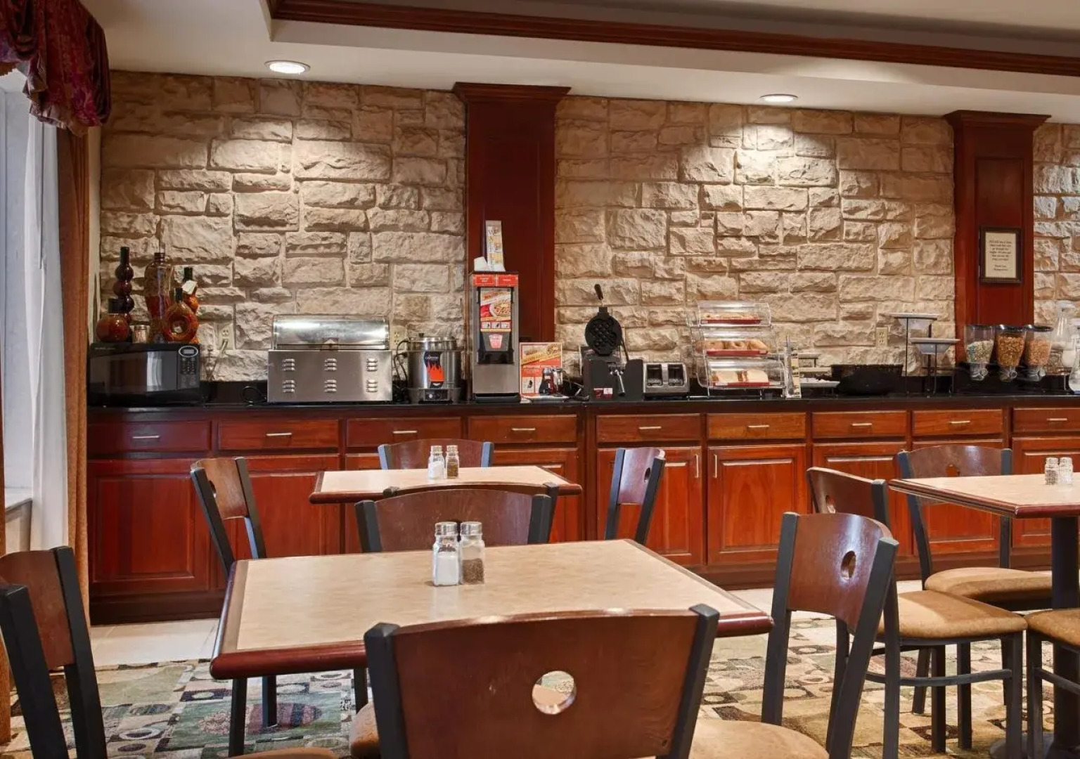 Best Western Granbury Inn & Suites