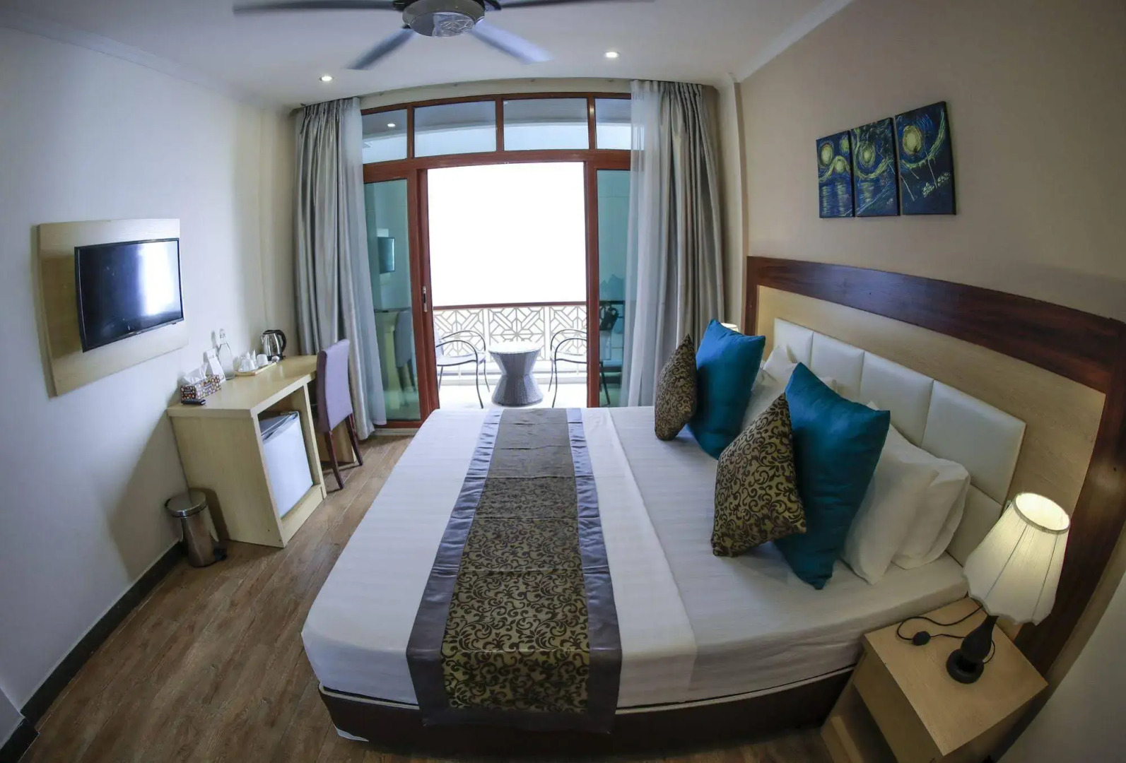 Triton Beach Hotel & Spa