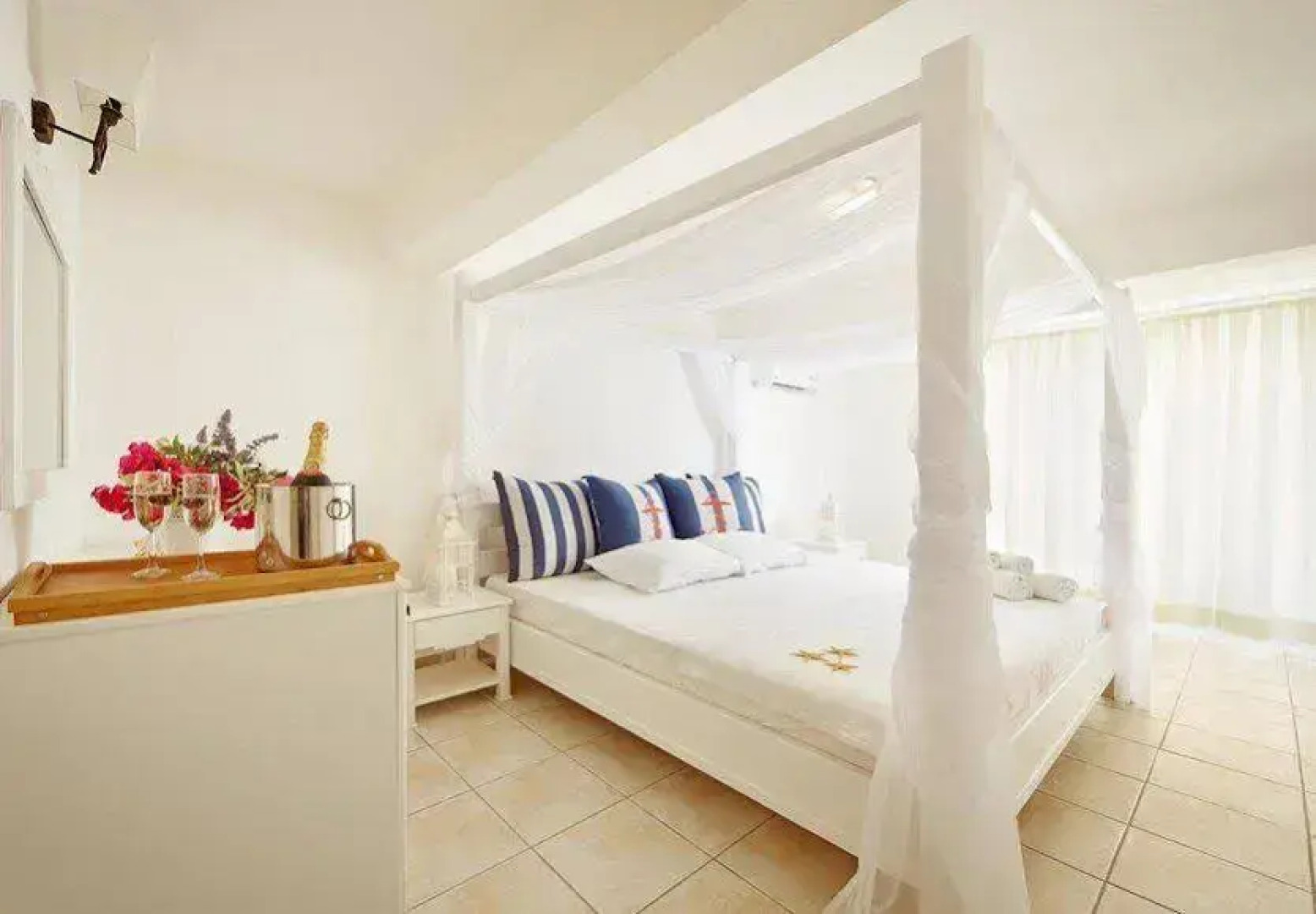 Fi Light Solto Boutique Beach