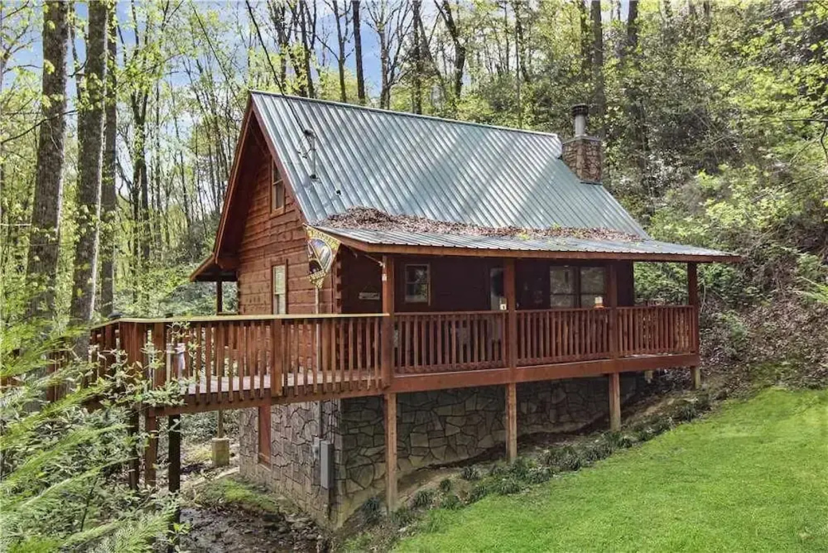 Wild at Heart 1 Bedroom Home with Hot Tub