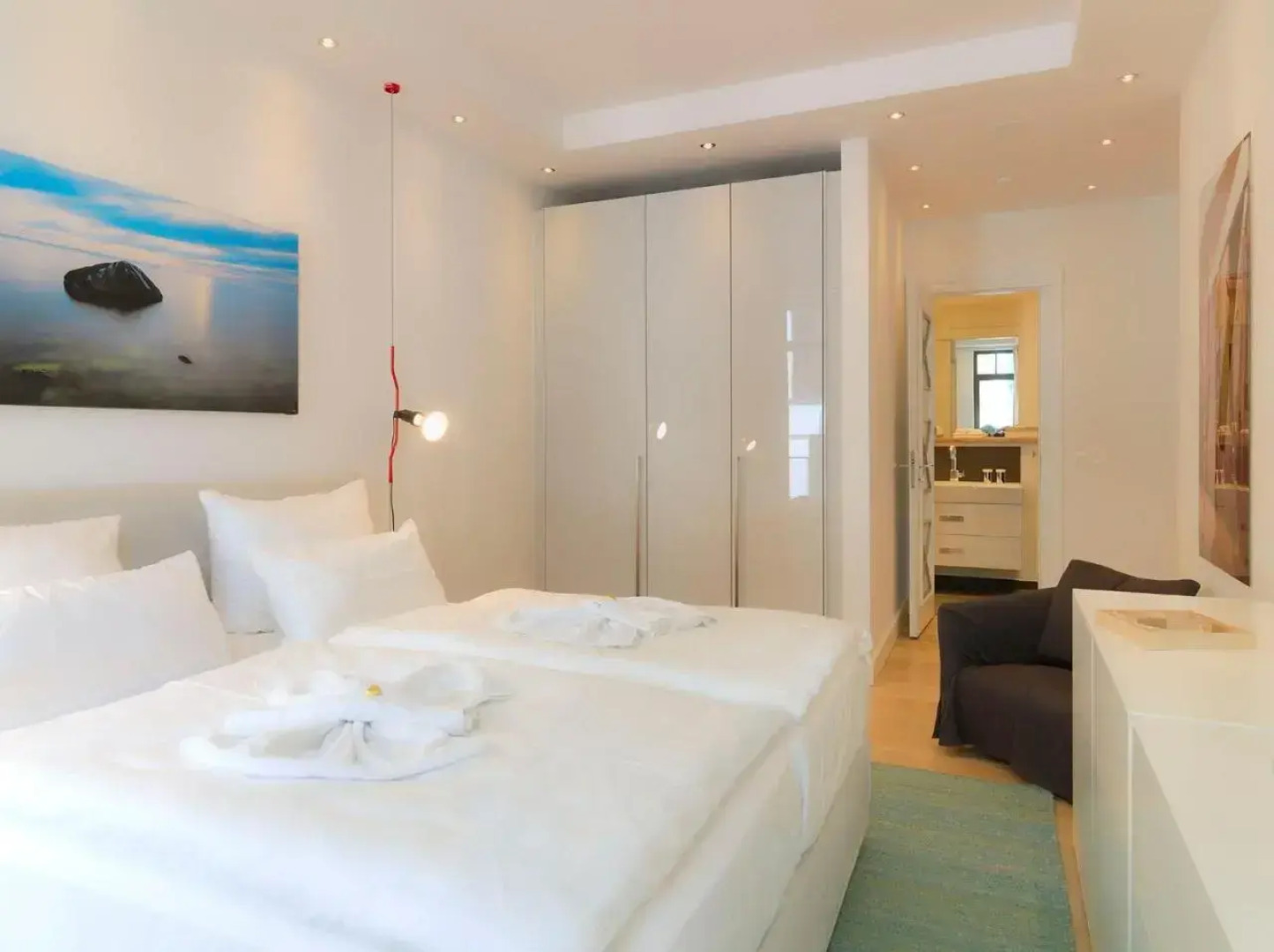 Waterview Cloud - a16737