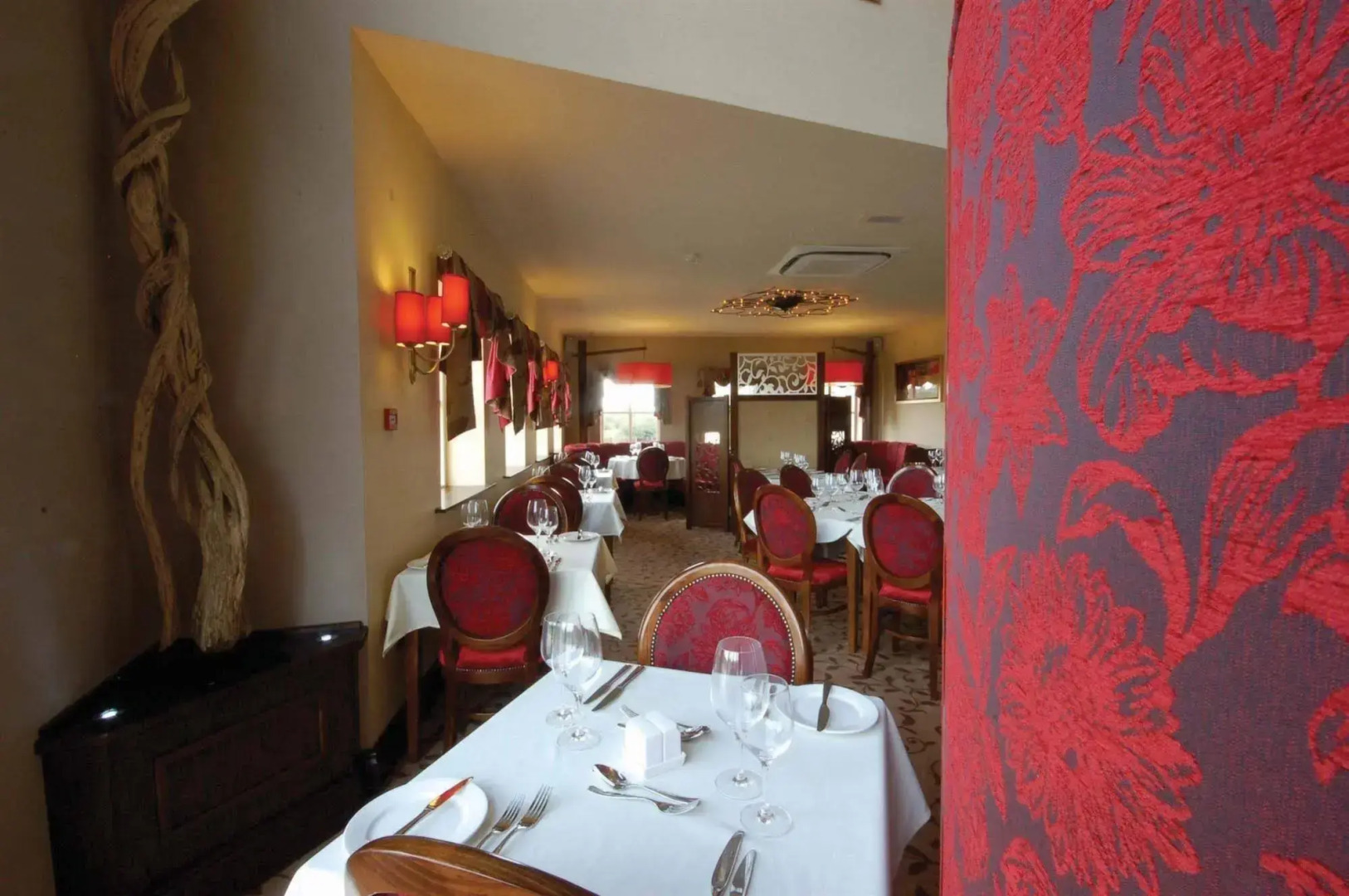 Best Western Plus Pastures Hotel