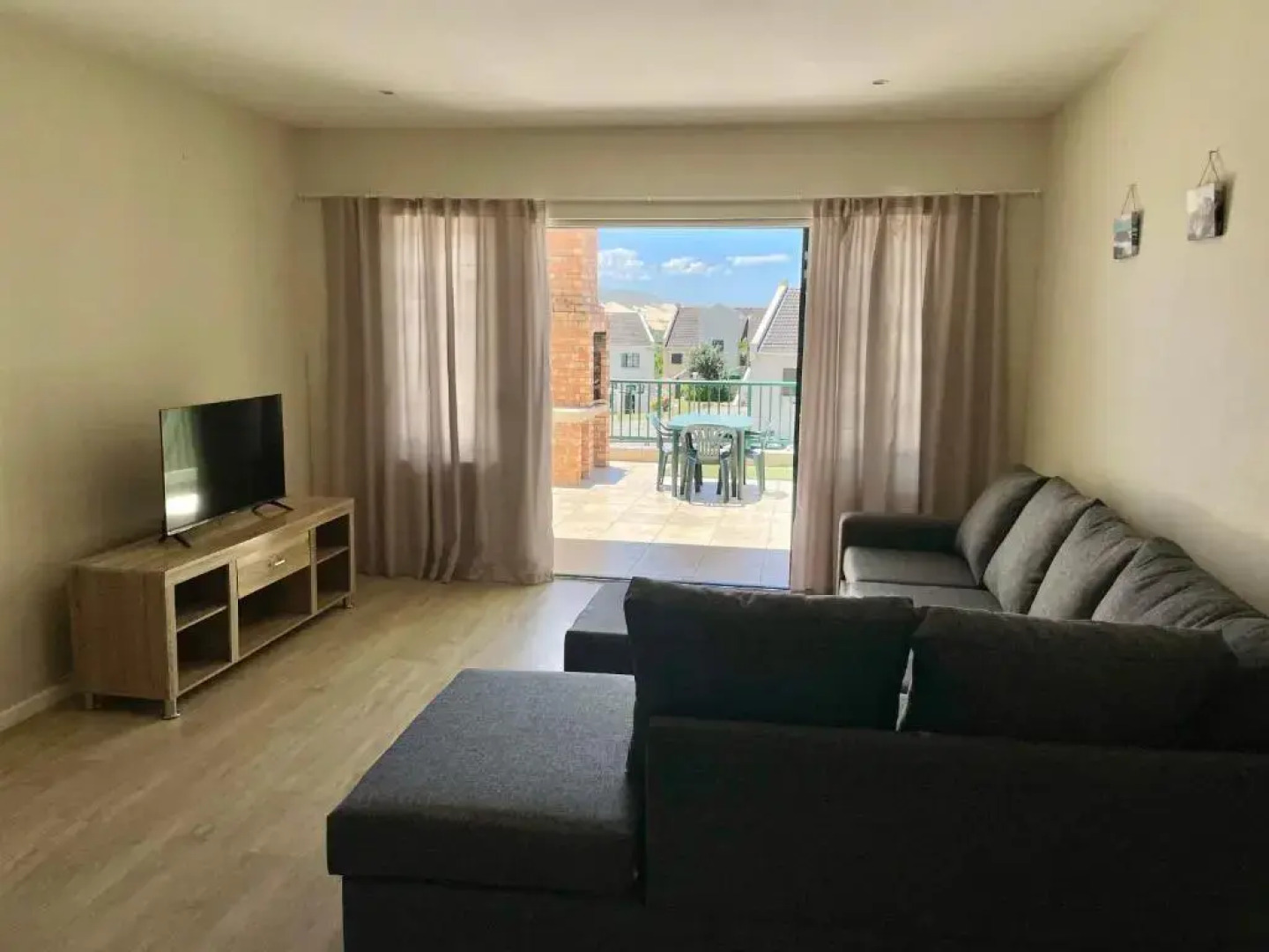 84 Settler Sands Beachfront Accommodation Sea View