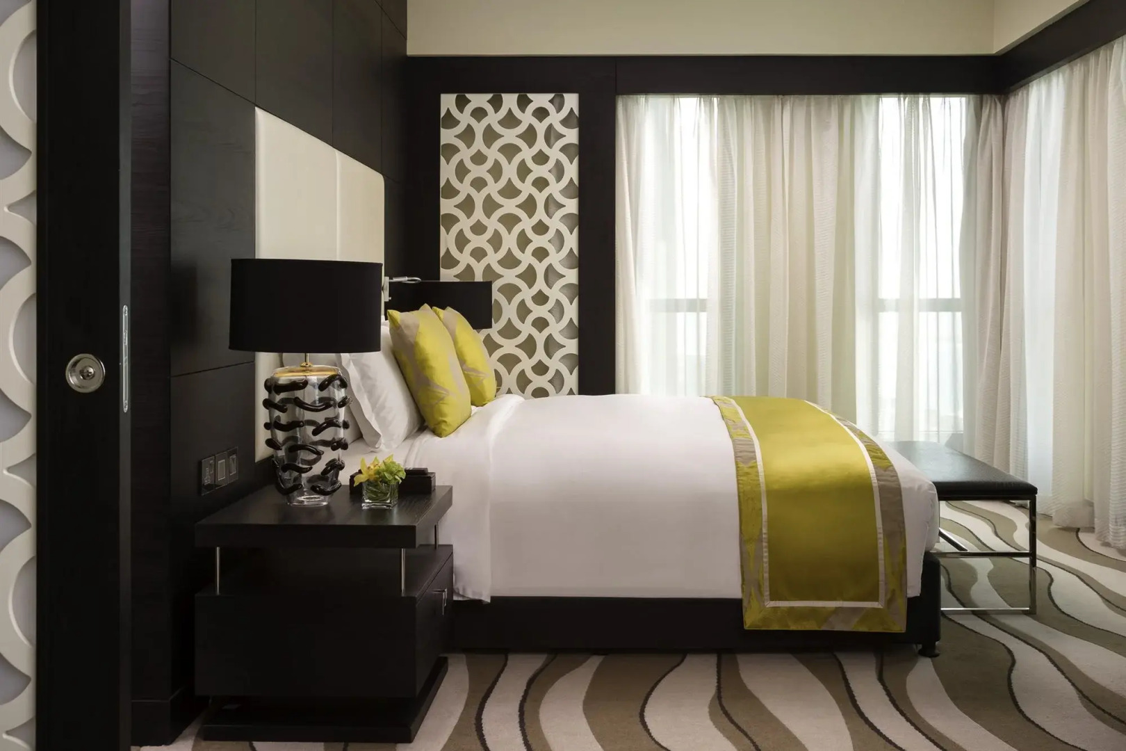 Отель Sofitel Abu Dhabi Corniche