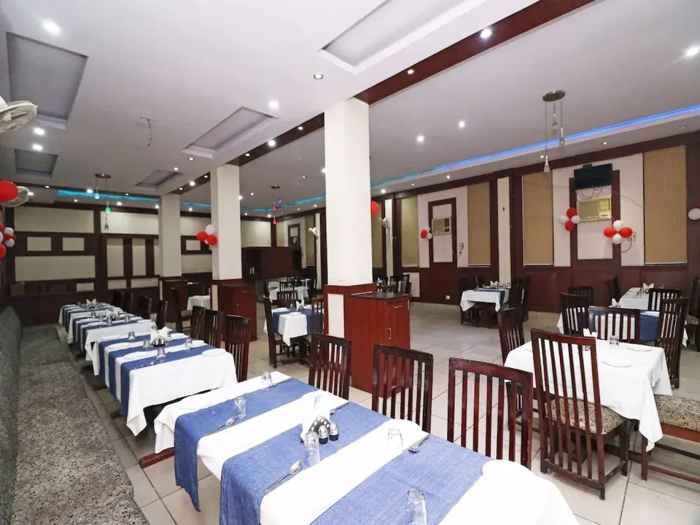 Oyo 15383 Hotel Grand Melrose