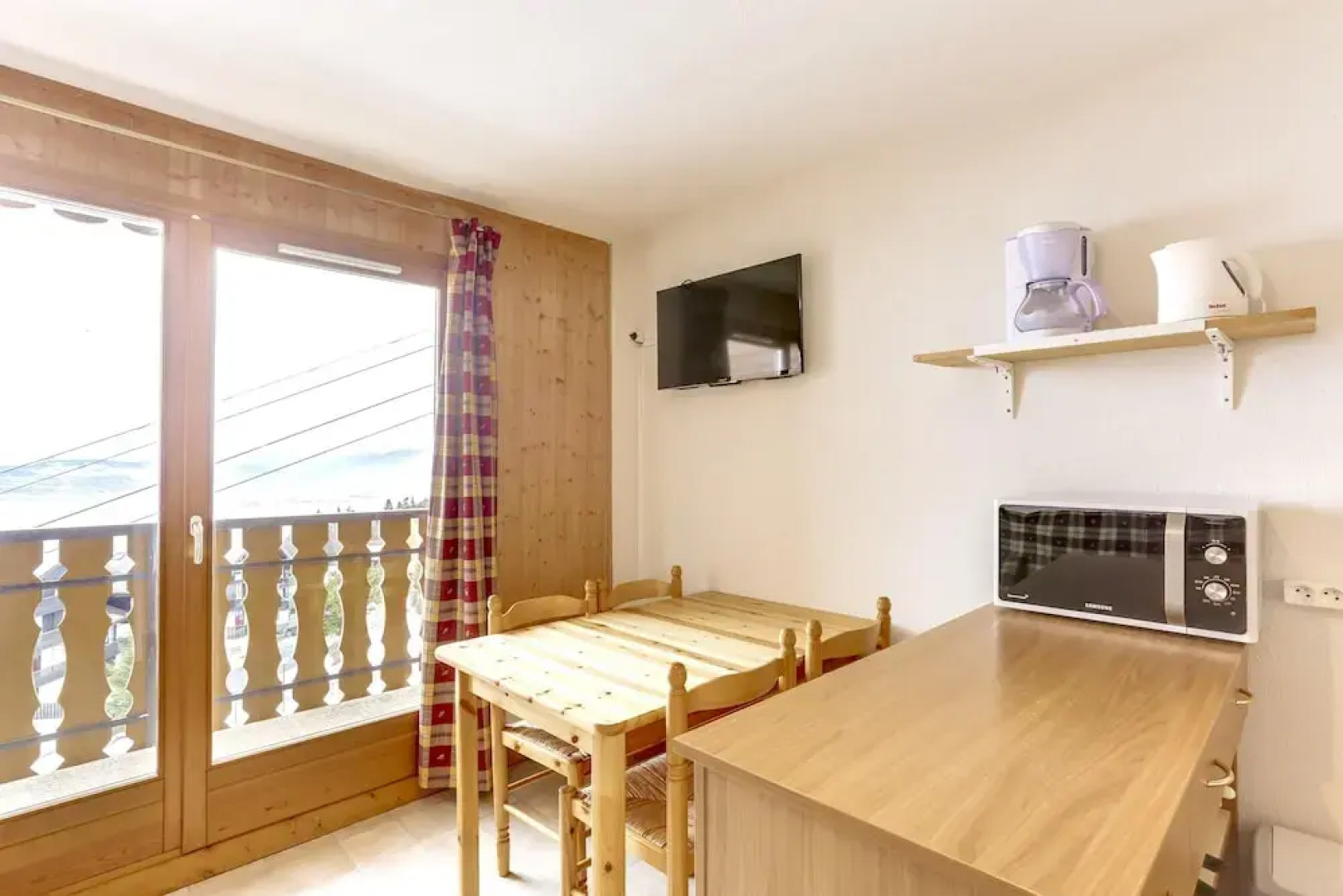 Apartment With one Bedroom in Thollon-les-mémises, With Wonderful Lake