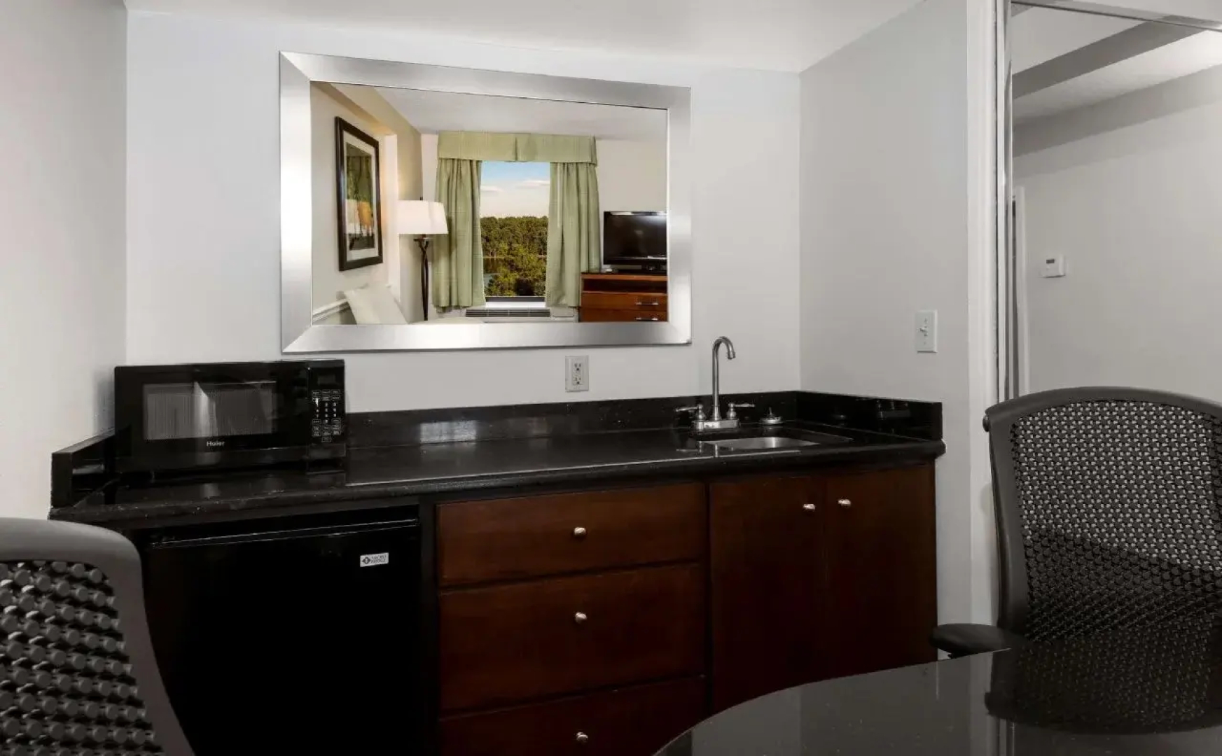 Hampton Inn Columbia I-26/Harbison Blvd.