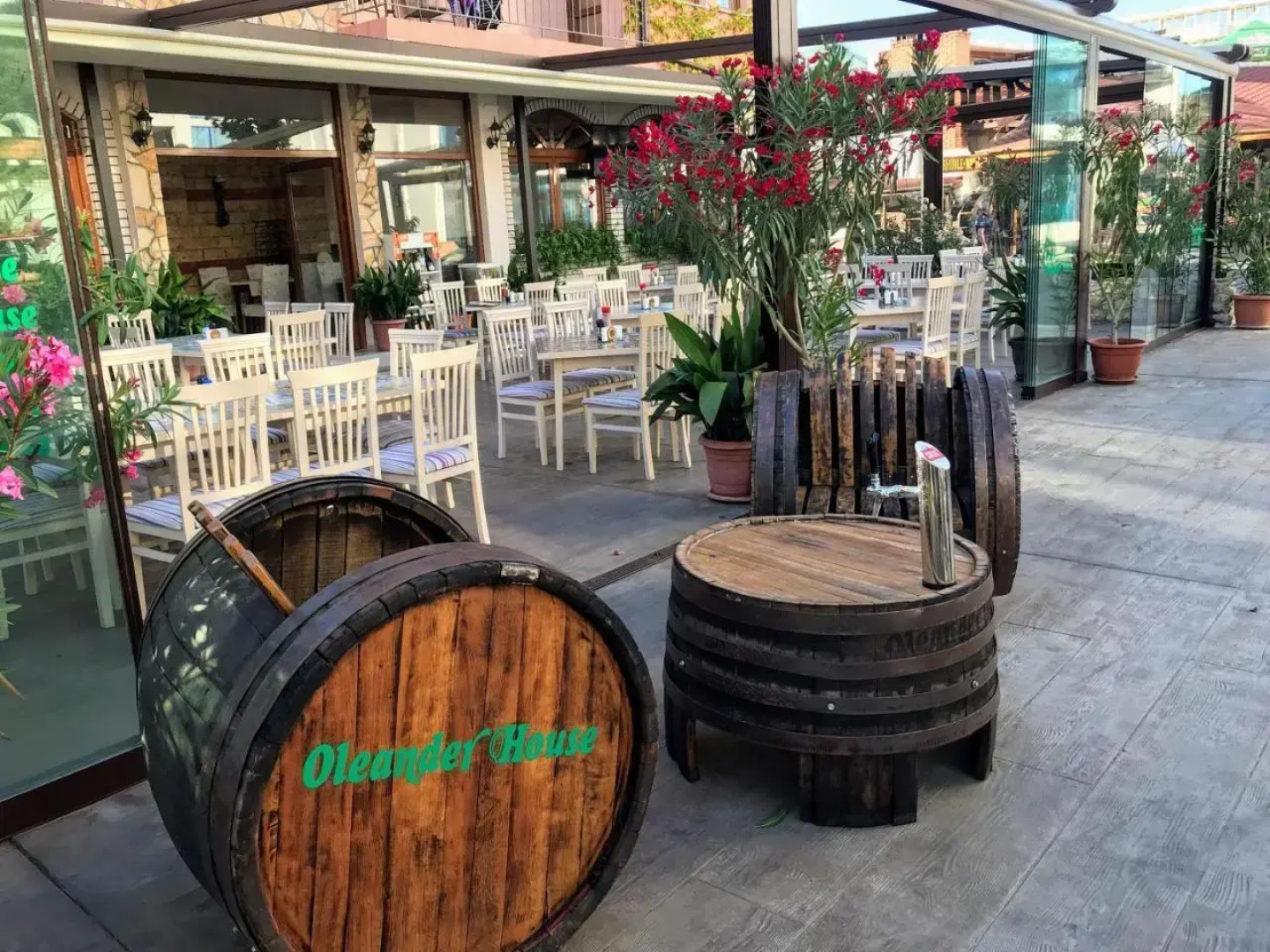 Oleander House And Tennis Club